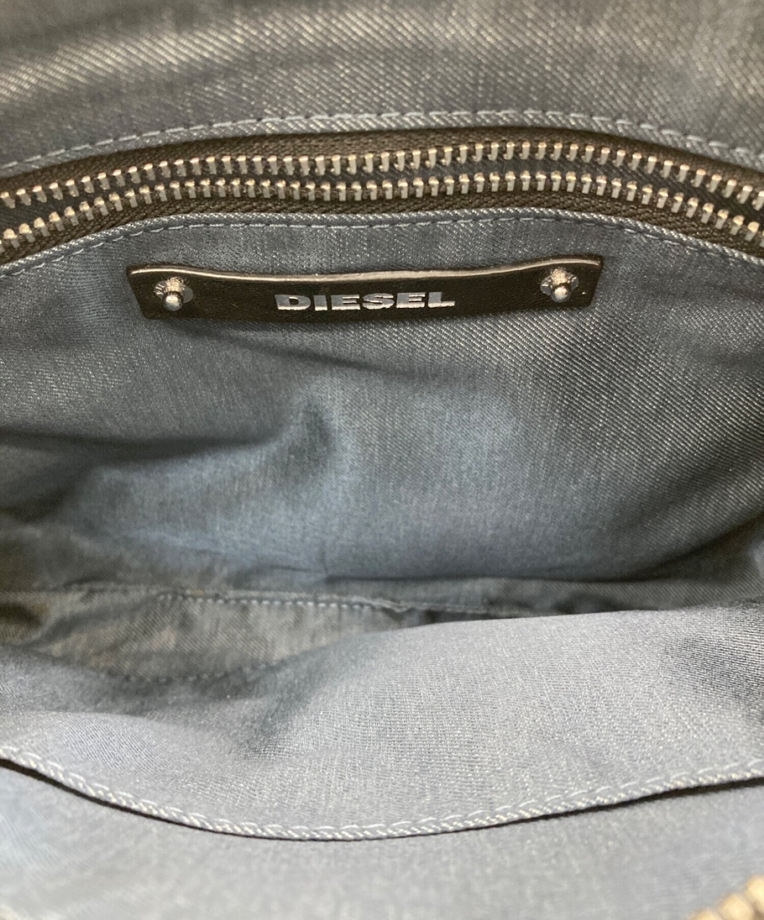 DIESEL レザーバック 新着セール - バッグ