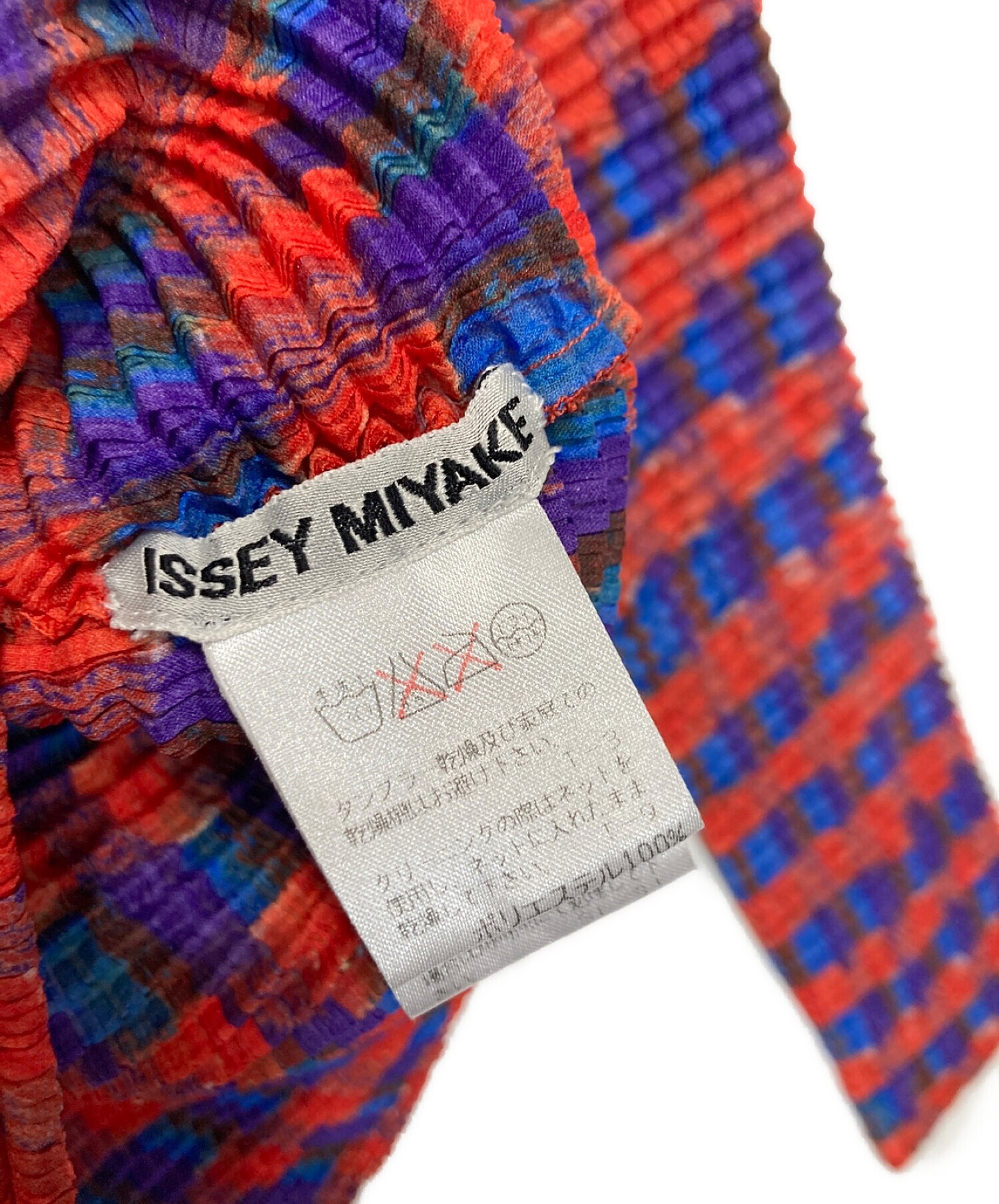 中古・古着通販】ISSEY MIYAKE (イッセイミヤケ) プリーツブラウス レッド×ブルー サイズ:Ⅿ｜ブランド・古着通販  トレファク公式【TREFAC FASHION】スマホサイト