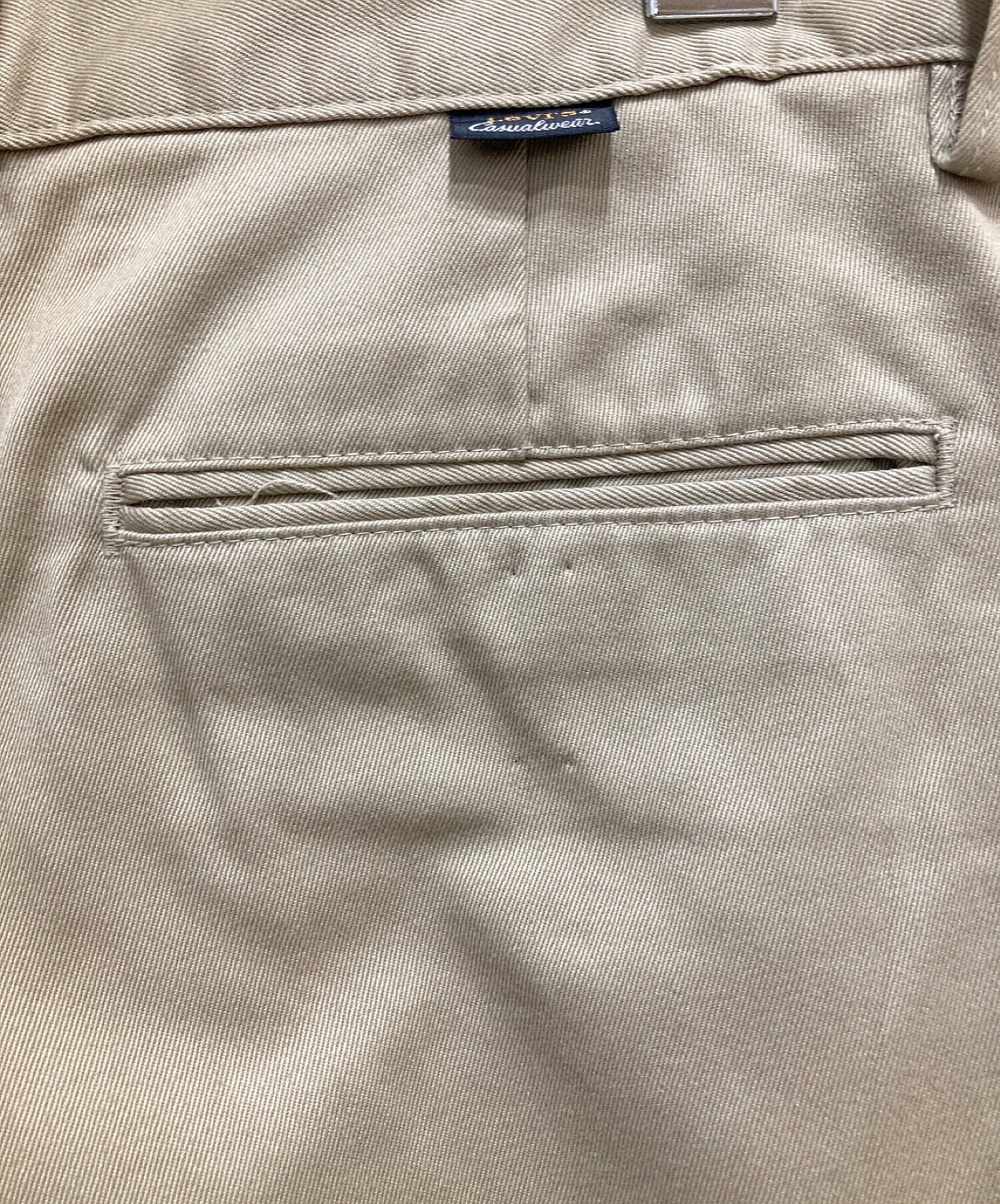 中古・古着通販】LEVI'S (リーバイス) タックチノパン ベージュ サイズ