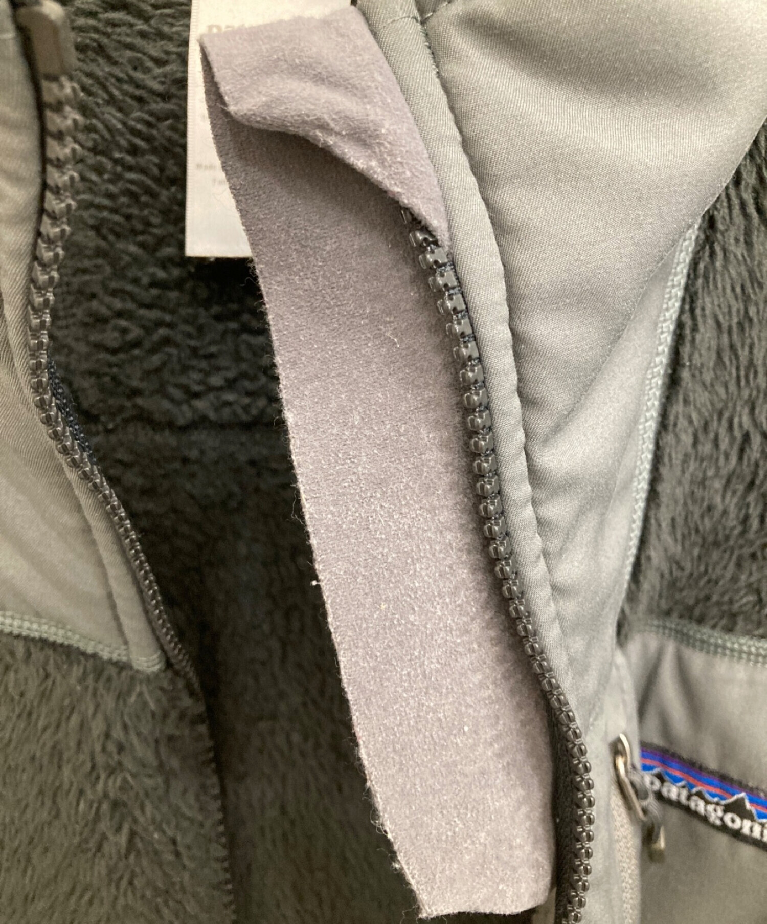 Patagonia (パタゴニア) R3 HI LOFT JACKET グレー サイズ:M