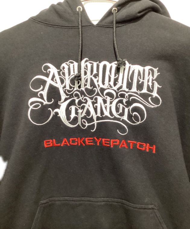 BlackEyePatch (ブラックアイパッチ) APHRODITE GANG HOLDINGS (アフロディーテギャングホールディングス)  プルオーバーパーカー ブラック サイズ:L