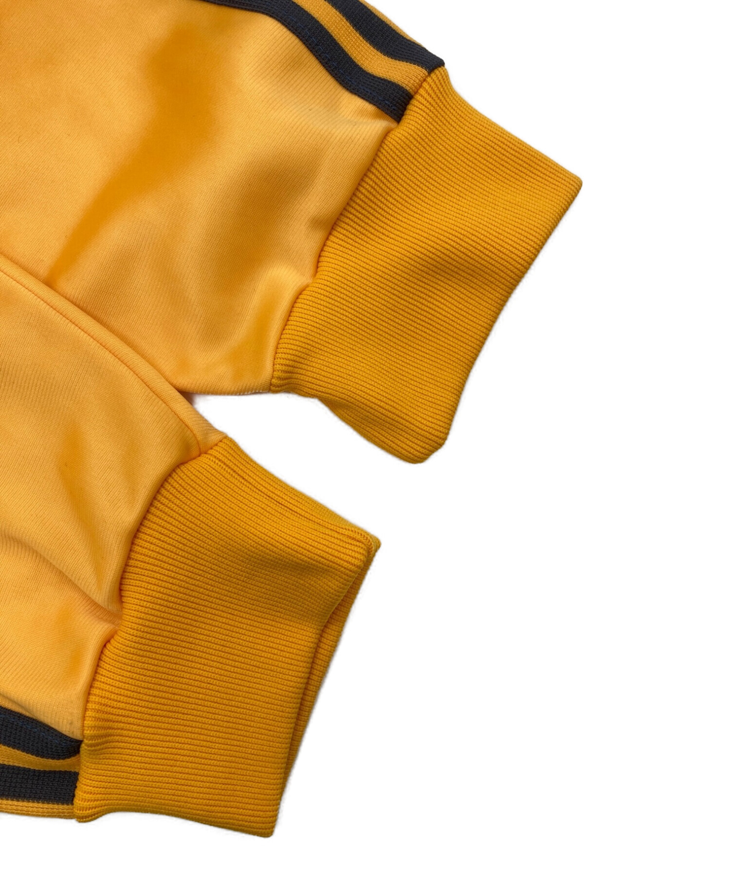 Adidas tracksuit yellow shop with black edge