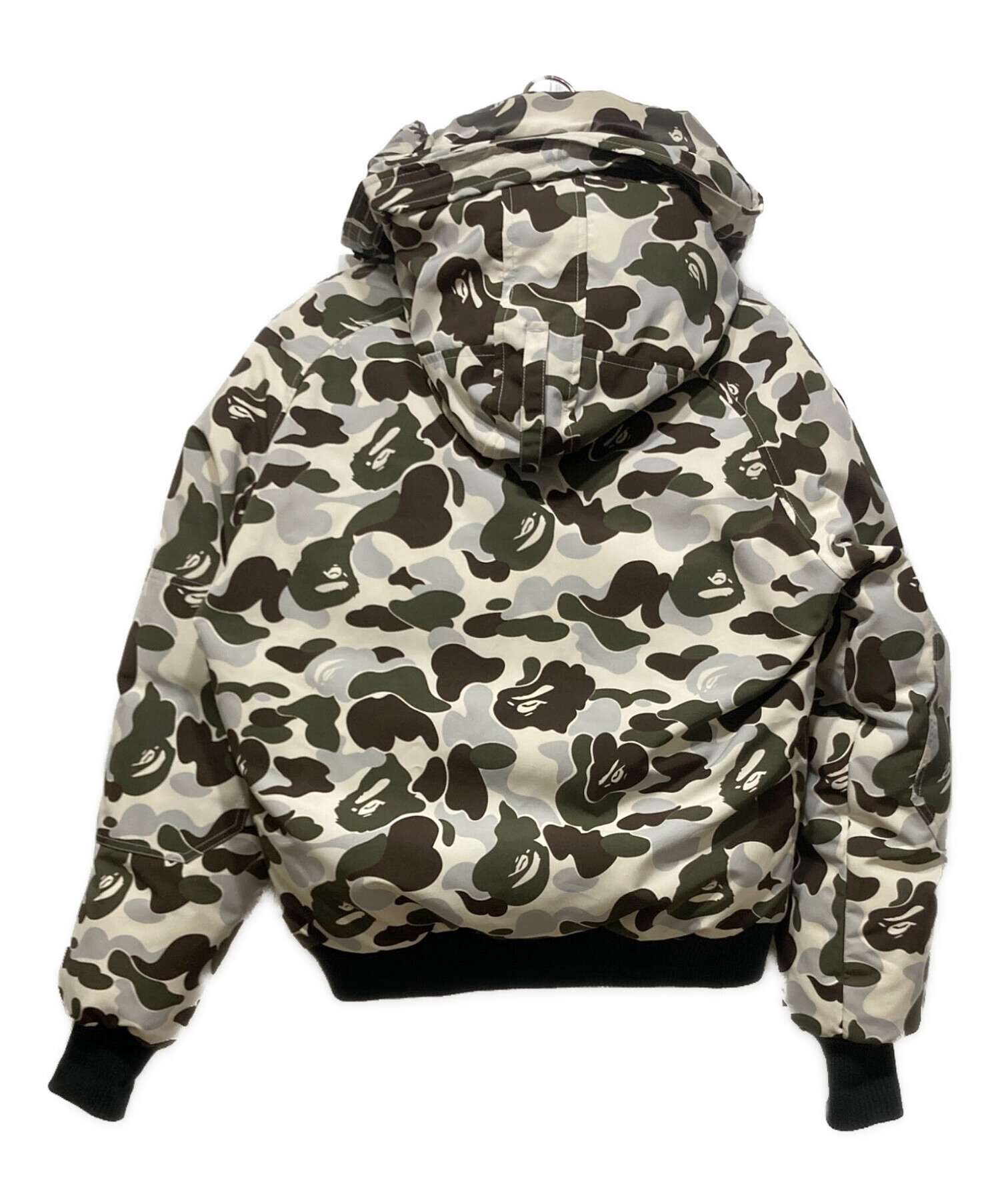 CANADA GOOSE (カナダグース) A BATHING APE (アベイシングエイプ) CHILLIWACK BOMBER ベージュ  サイズ:SIZE M