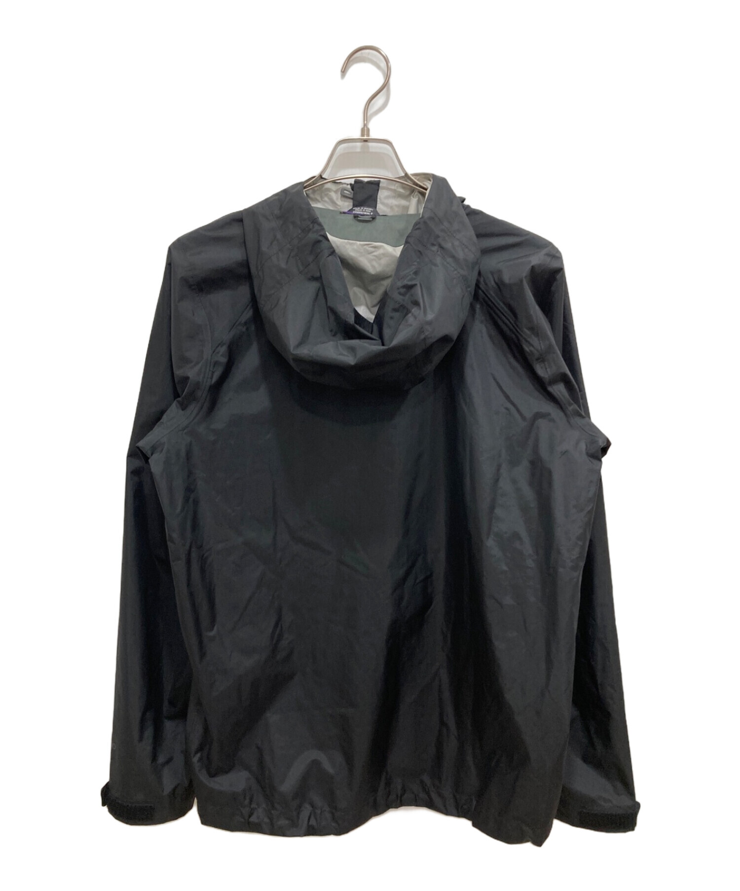 濃いグレーと黒の２色て感じですトレントシェルジャケット　Ｓ黒×グレー