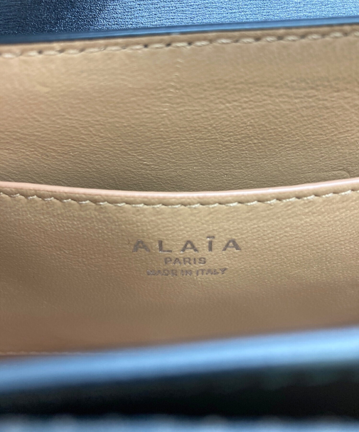 ALAIA (アライア) ショルダーバッグ ブラック