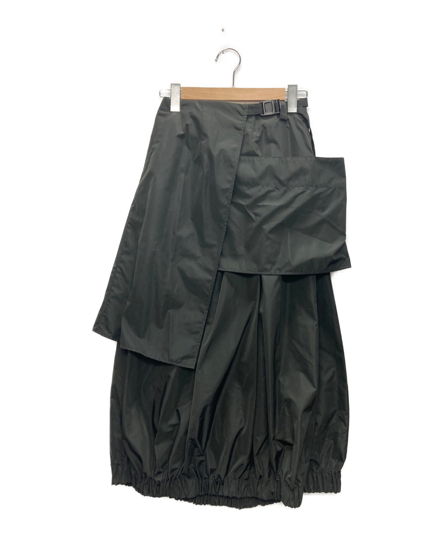 中古・古着通販】nagonstans (ナゴンスタンス) メモリータフタエプロンバルーンskirt ブラック サイズ:SIZE M｜ブランド・古着通販  トレファク公式【TREFAC FASHION】スマホサイト