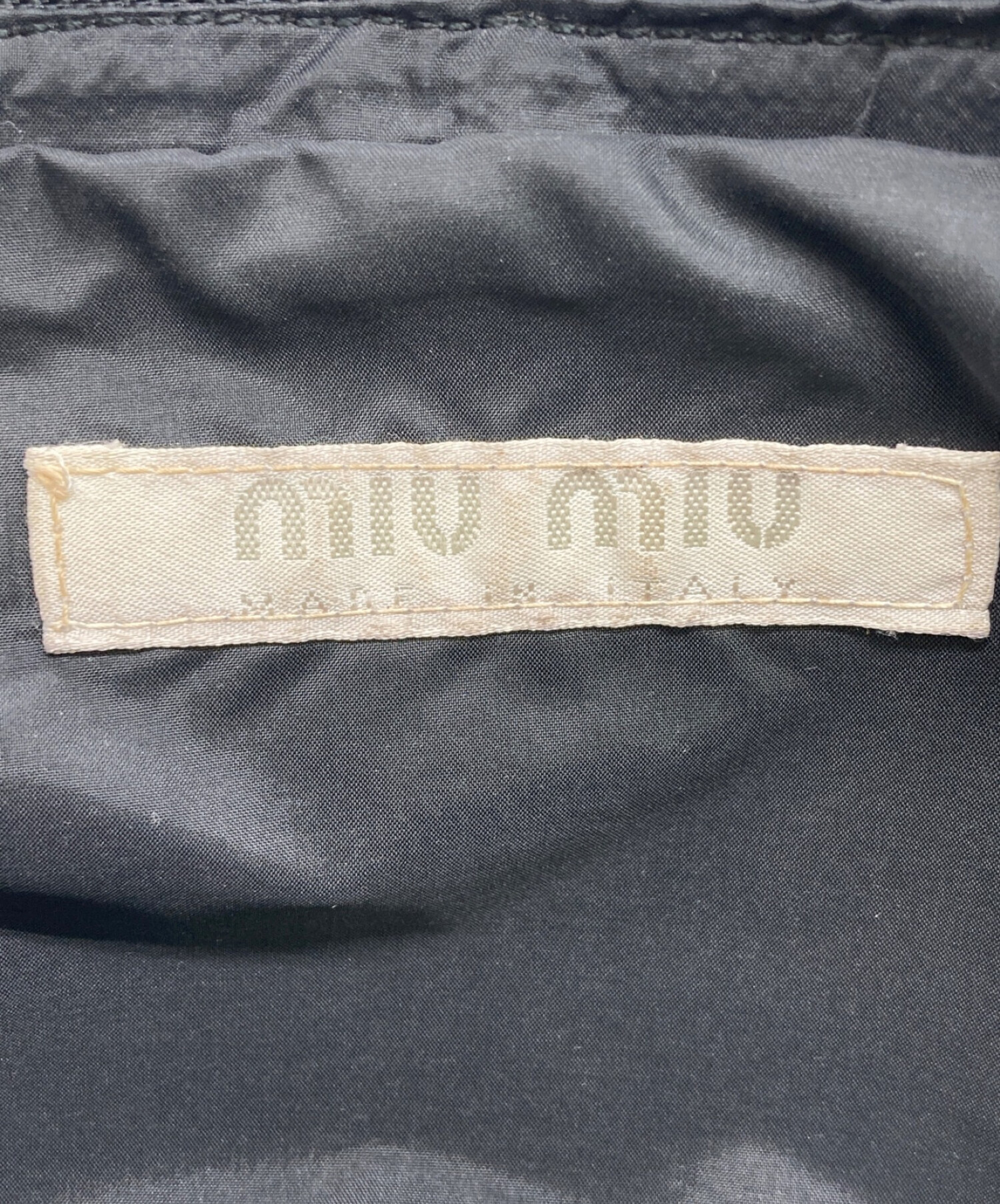 中古・古着通販】MIU MIU (ミュウミュウ) ロゴエンボスウエストバッグ カーキ｜ブランド・古着通販 トレファク公式【TREFAC  FASHION】スマホサイト