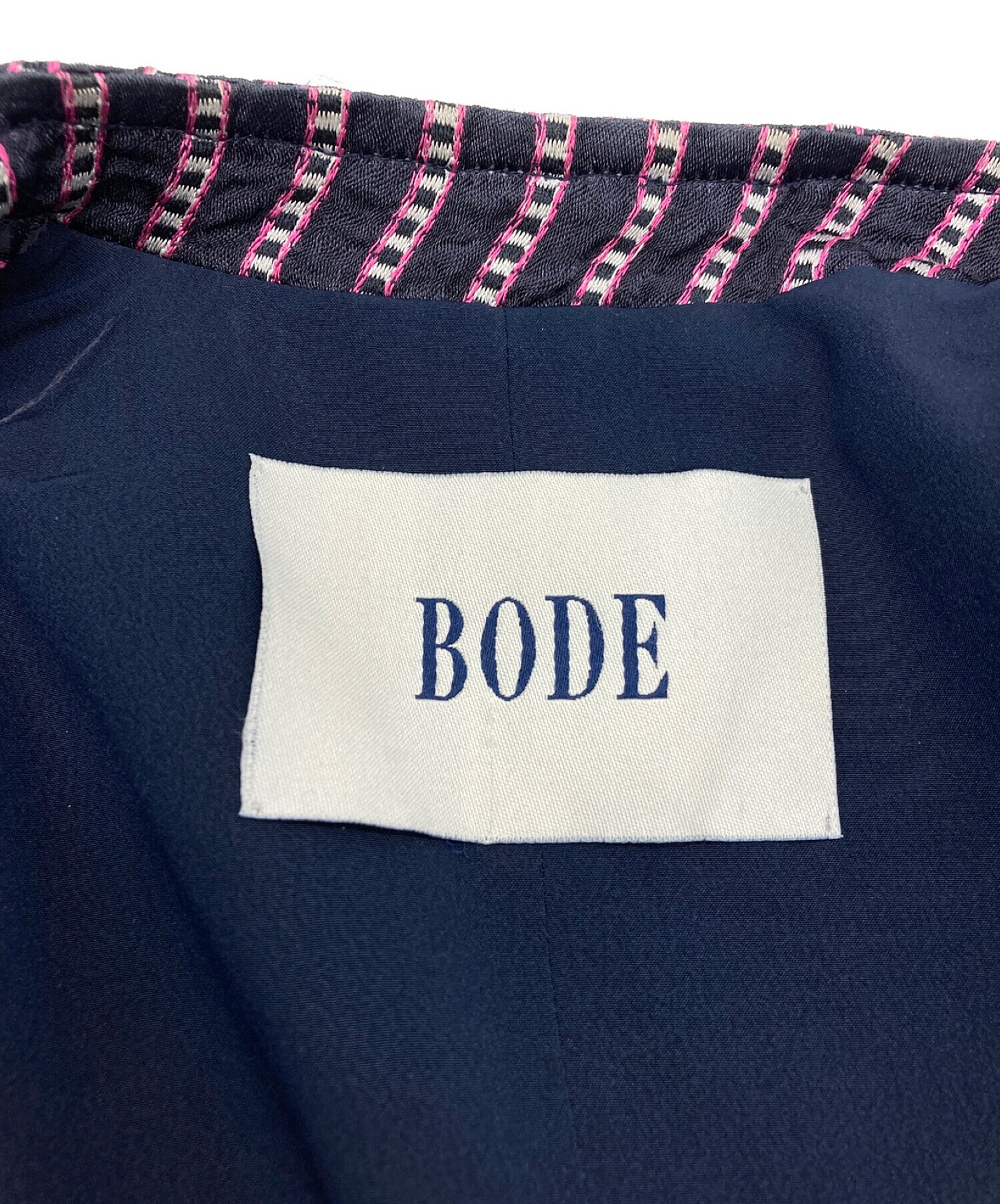 中古・古着通販】BODE (ボーディ) スタンドカラー刺繍ジャケット ネイビー×ピンク サイズ:SIZE SM｜ブランド・古着通販  トレファク公式【TREFAC FASHION】スマホサイト