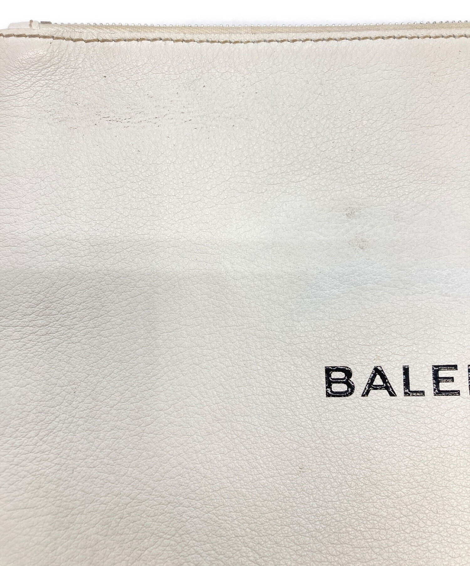 中古・古着通販】BALENCIAGA (バレンシアガ) レザークラッチバッグ ホワイト｜ブランド・古着通販 トレファク公式【TREFAC  FASHION】スマホサイト