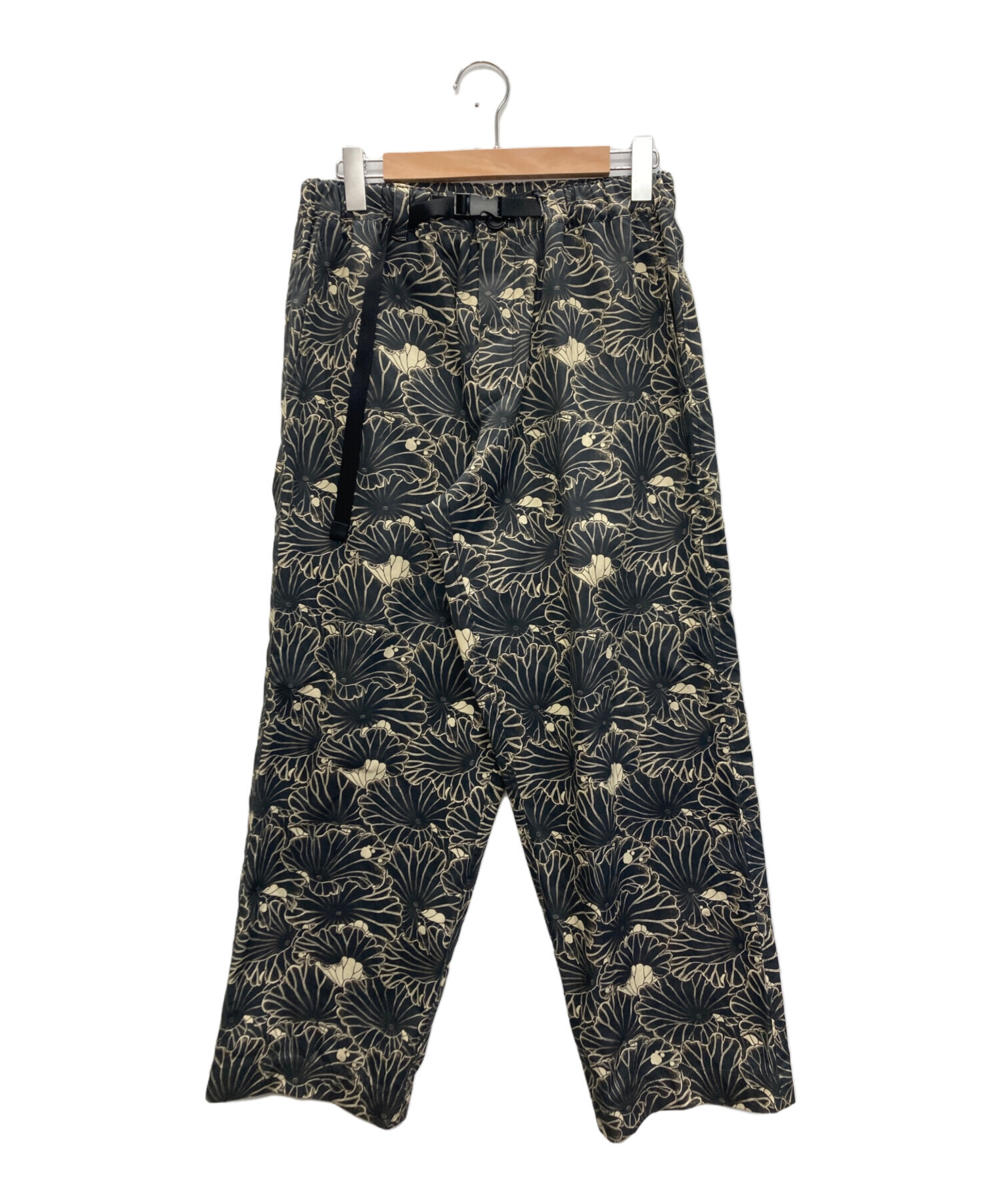 LOCOMOSQUITO (ロコモスキート) Gakkin (ガッキン) LOTUS BELTED TROUSERS ブラック サイズ:SIZE M