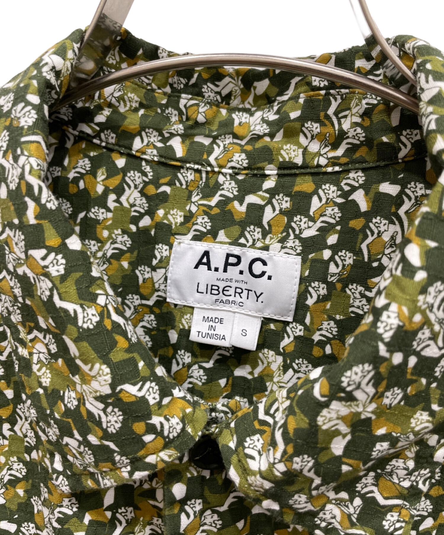 中古・古着通販】A.P.C. (アーペーセー) LIBERTY (リバティ) 23SS リバティ カモフラージュプリント シャツ ボックスシルエット  グリーン サイズ:S｜ブランド・古着通販 トレファク公式【TREFAC FASHION】スマホサイト