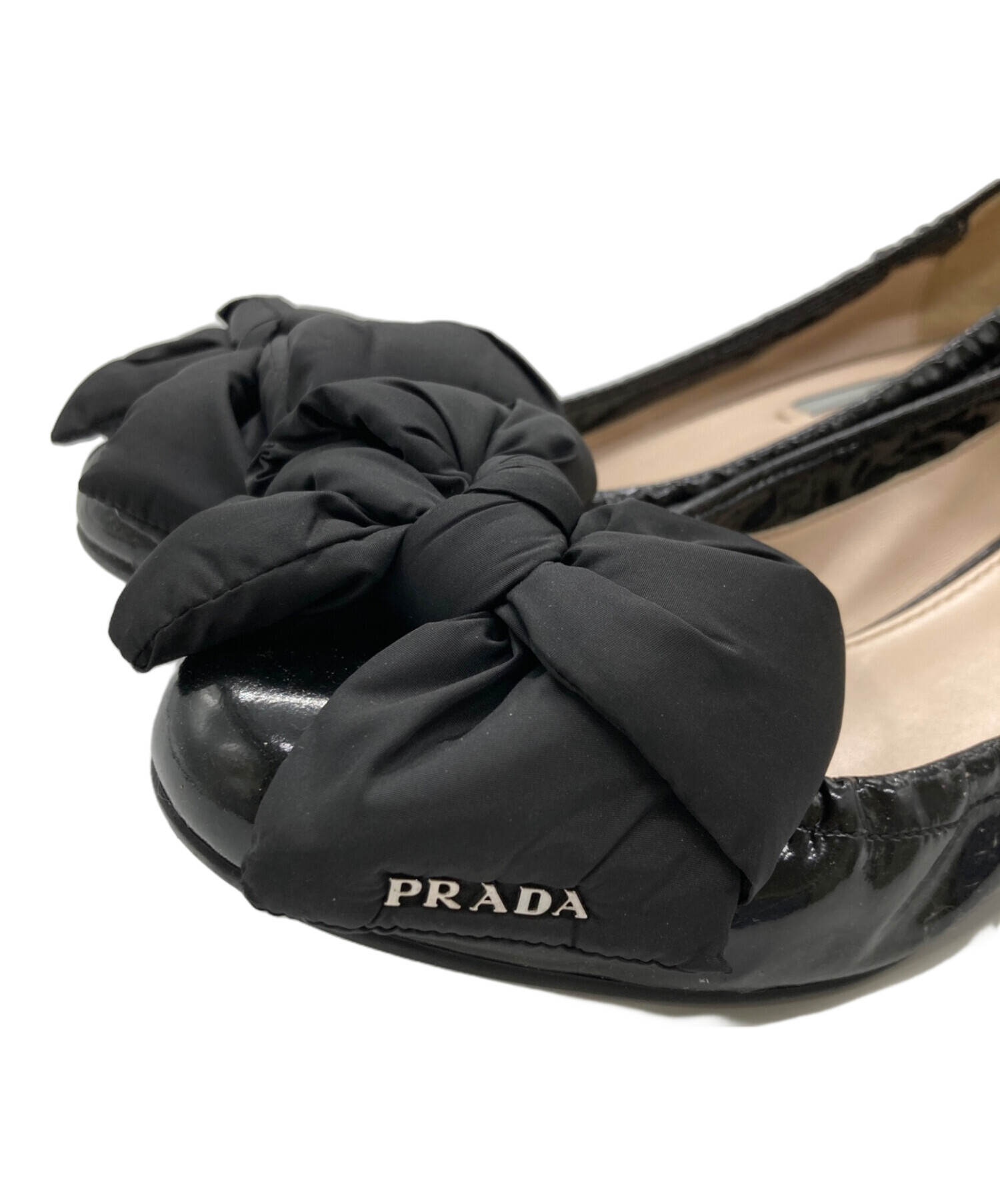 中古・古着通販】PRADA (プラダ) エナメルリボンパンプス ブラック サイズ:SIZE 37 1/2｜ブランド・古着通販  トレファク公式【TREFAC FASHION】スマホサイト