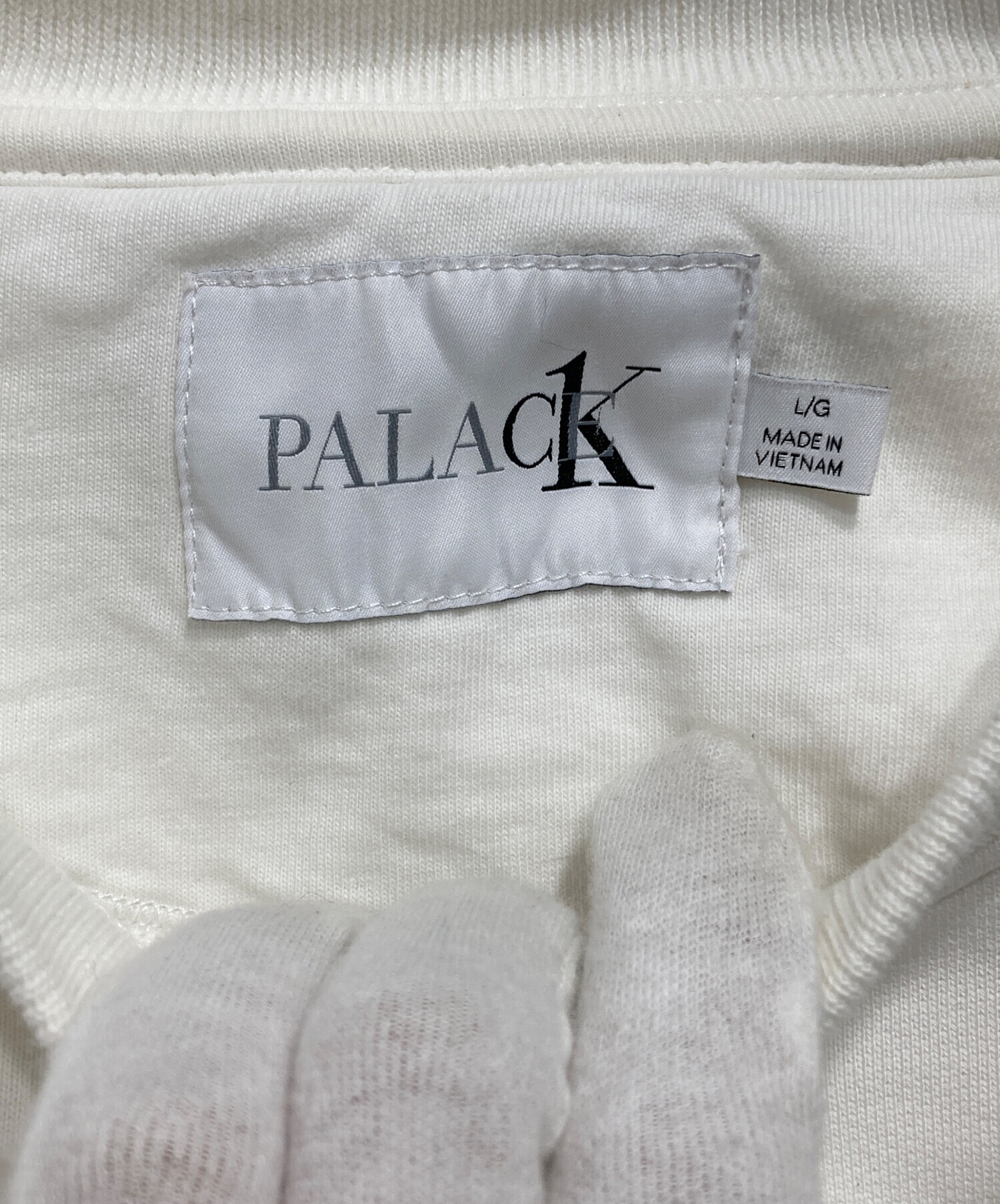 中古・古着通販】Calvin Klein (カルバンクライン) PALACE (パレス) ロゴ刺繍 クルーネック スウェット ホワイト サイズ:L｜ブランド・古着通販  トレファク公式【TREFAC FASHION】スマホサイト