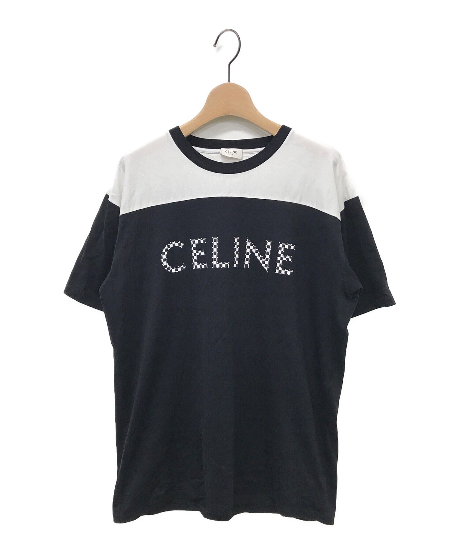 セリーヌCELINE スタッズTシャツ　ブラック3万円で即決したいのですが