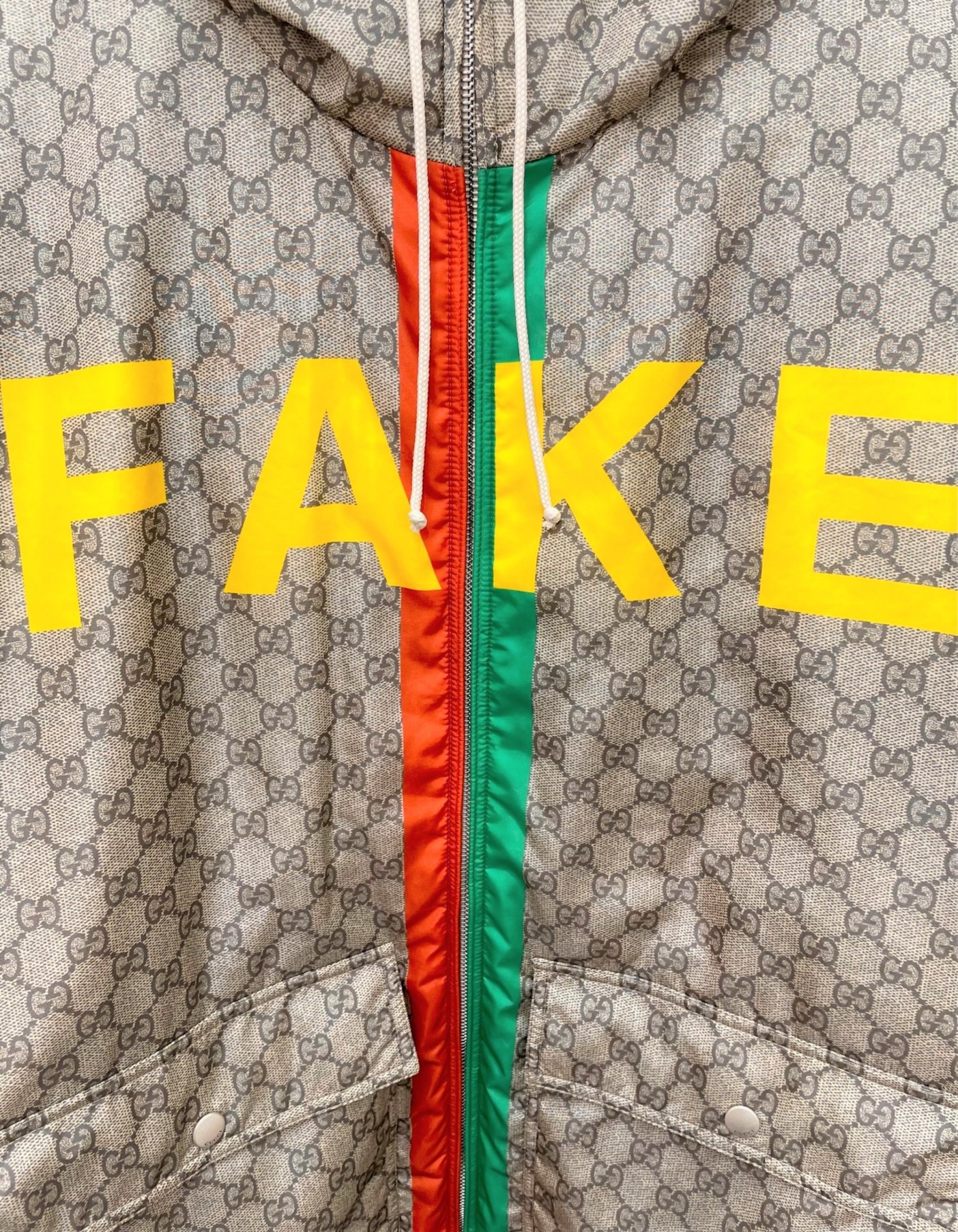 GUCCI (グッチ) Fake/Not Print GG Nylon Jacket ベージュ サイズ:50