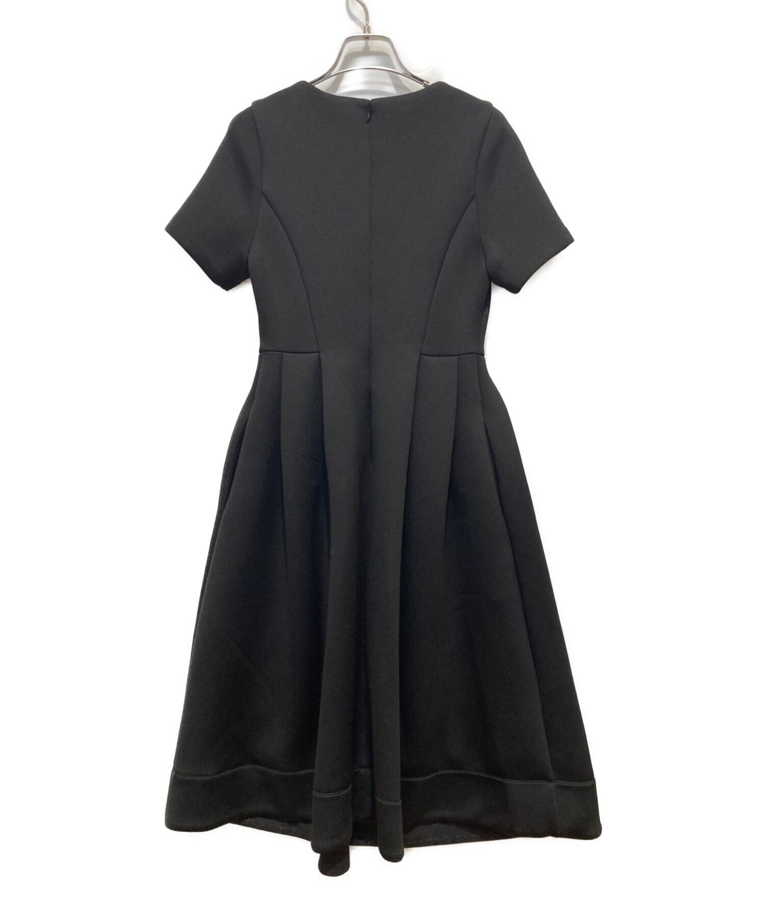 セルフォード　スクエアネックポンチワンピース　ブラック　34 新品　ドレス