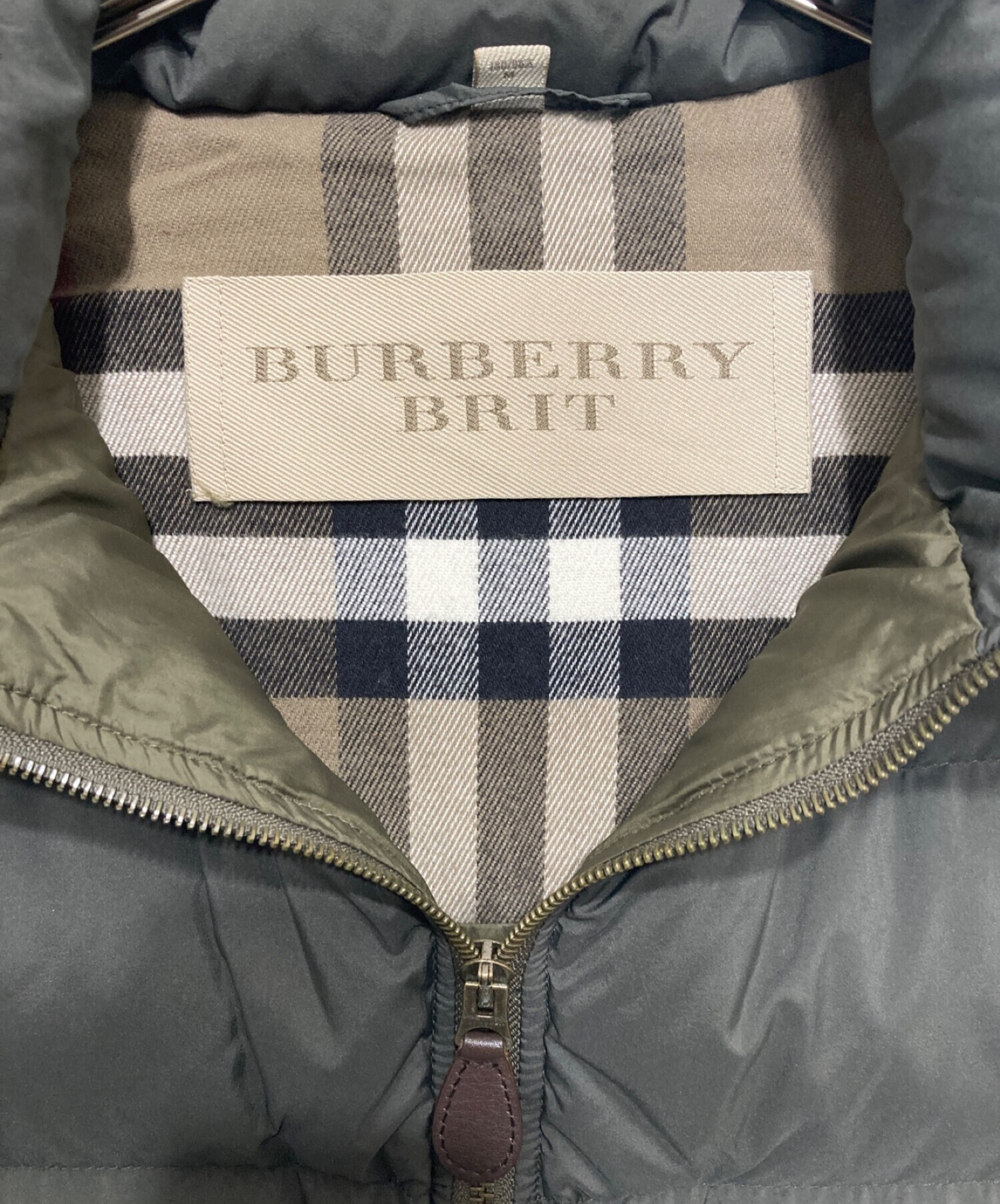 BURBERRY BRIT (バーバリーブリット) ダウンジャケット カーキ サイズ:M