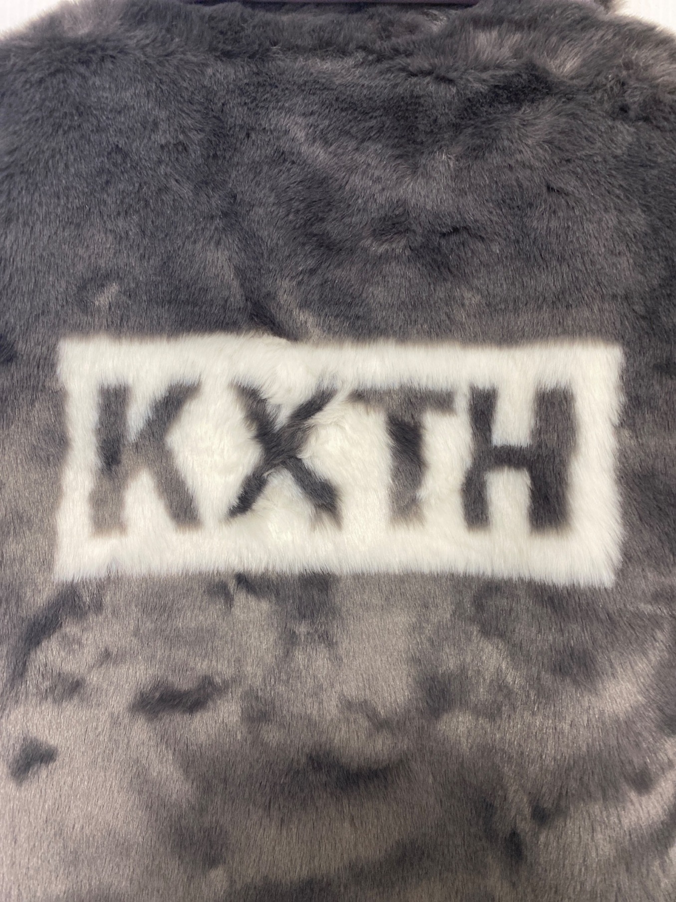 中古・古着通販】KITH (キス) Faux Fur Coaches Jacket