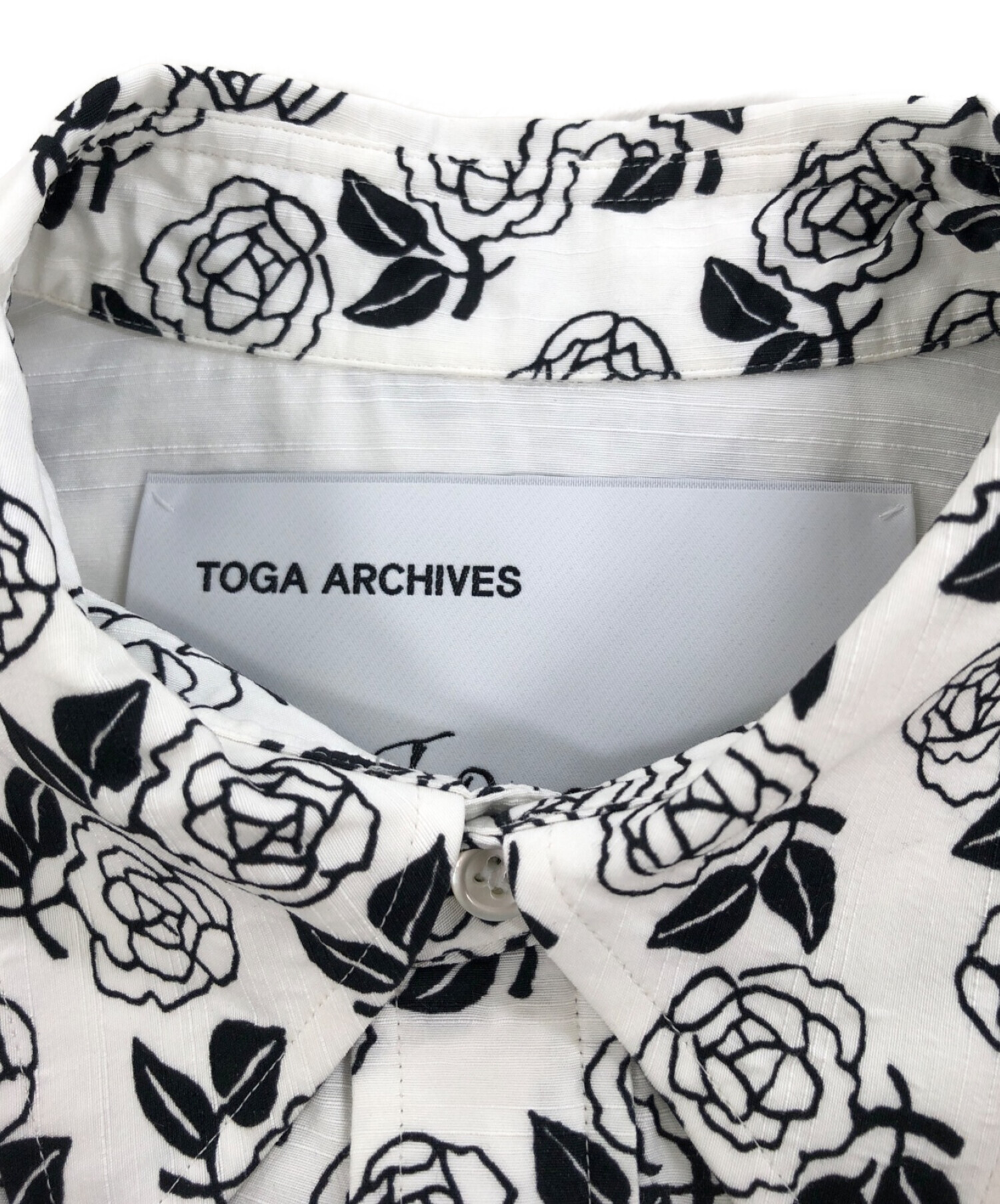 TOGA ARCHIVESトーガアーカイブス テープライン Tシャツ-