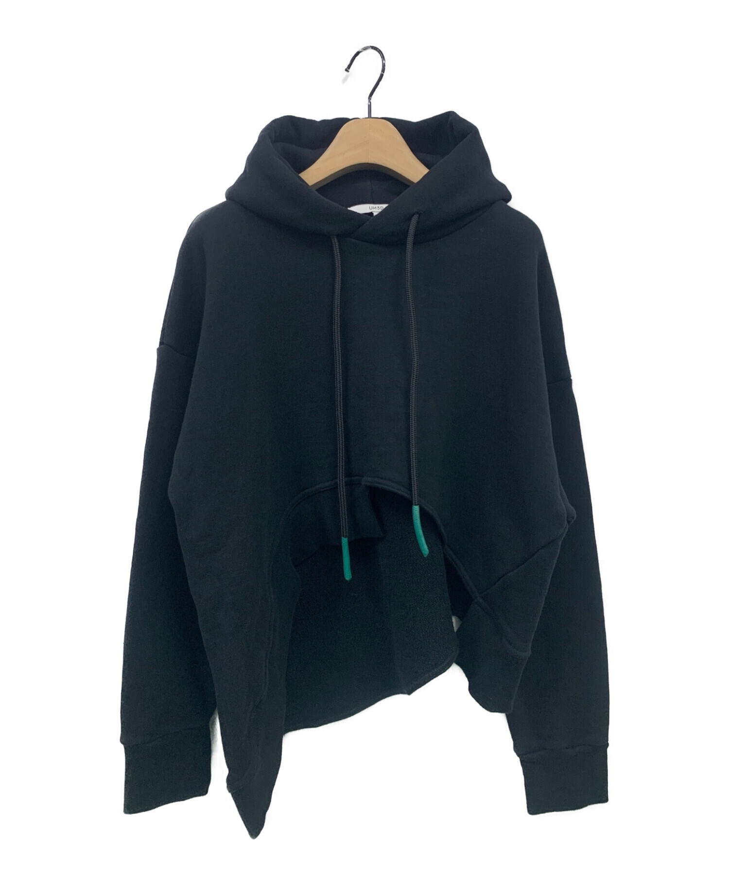 中古・古着通販】UN3D. (アンスリード) HEM CUT SHORT HOODIE ブラック