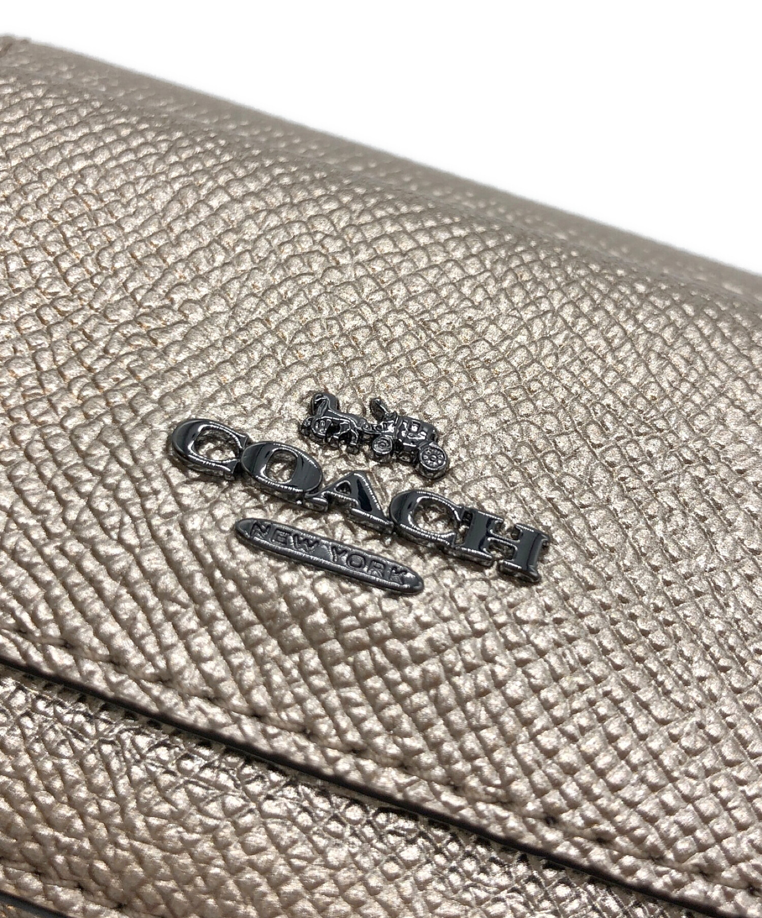 中古・古着通販】COACH (コーチ) 3つ折りミニ財布 ゴールド｜ブランド