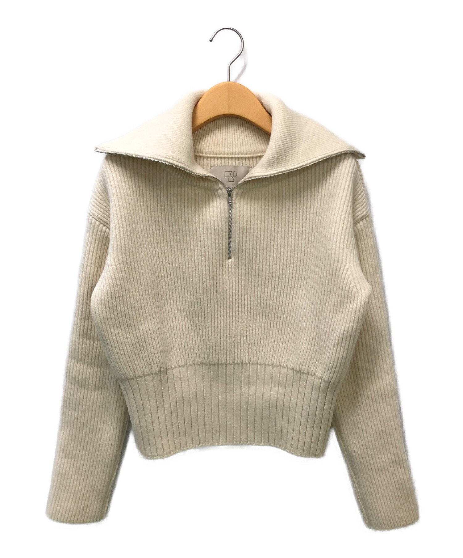 teloplan / ito coller sweater
