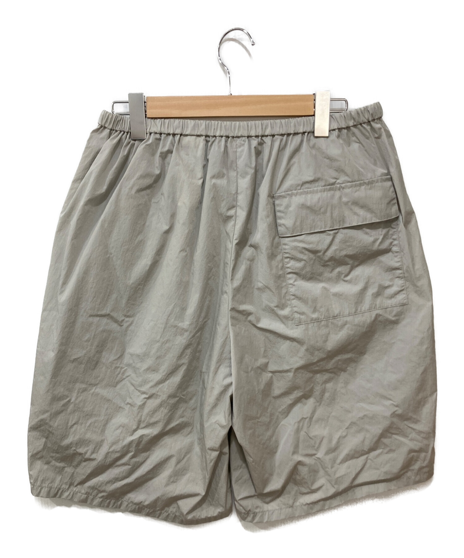 ATON (エイトン) NATURAL DYE NYLON EASY WIDE SHORTS グレー サイズ:06