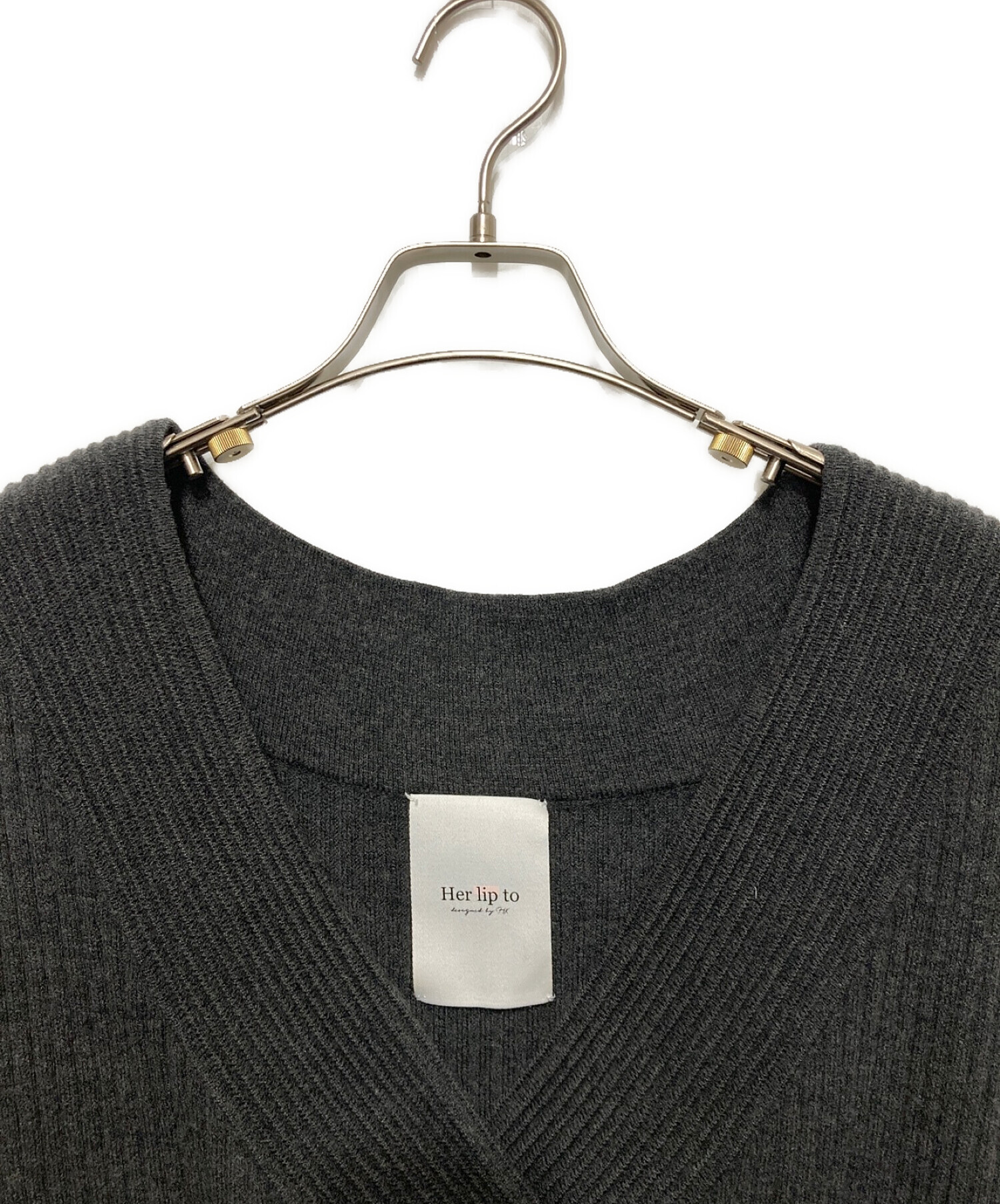 her lip to wrap-effect knit dressワンピース