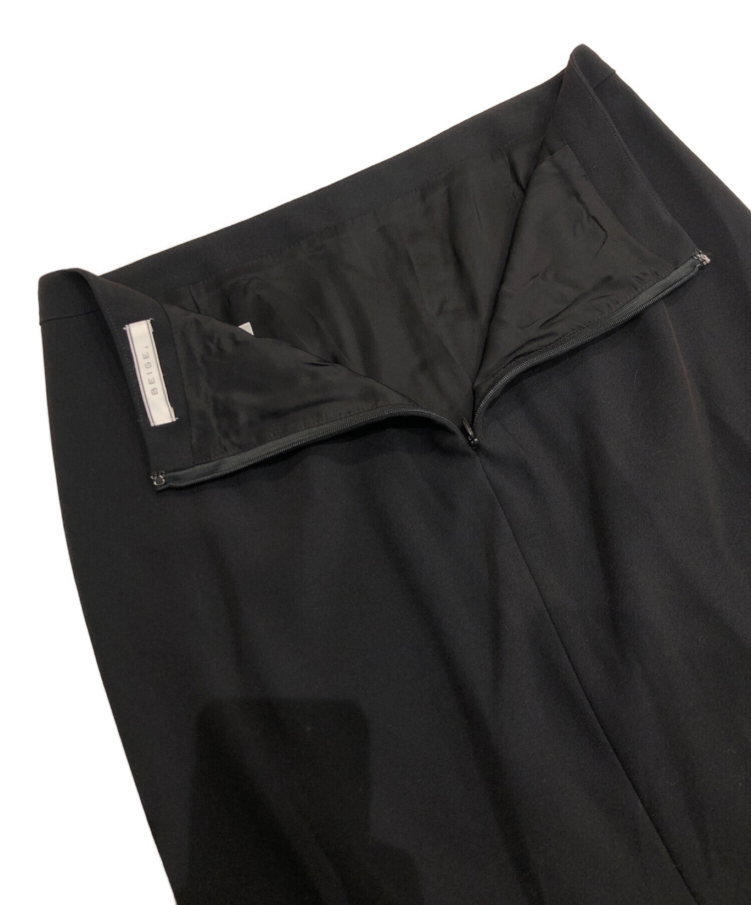 BEIGE (ベイジ) セットアップスカートスーツ ブラック サイズ:4