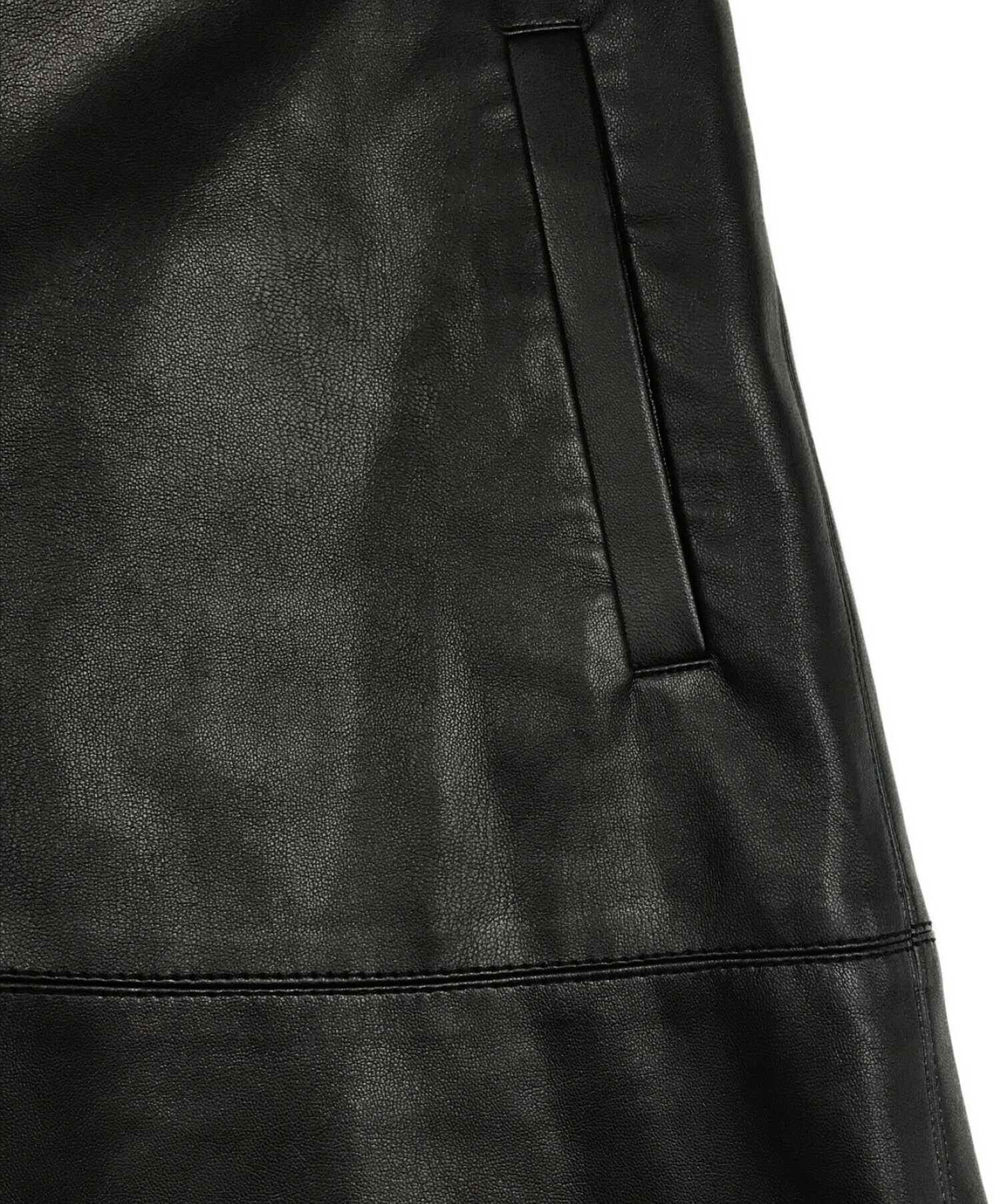 23区 (ニジュウサンク) シンセティックレザースカート ブラック サイズ:SIZE 42T
