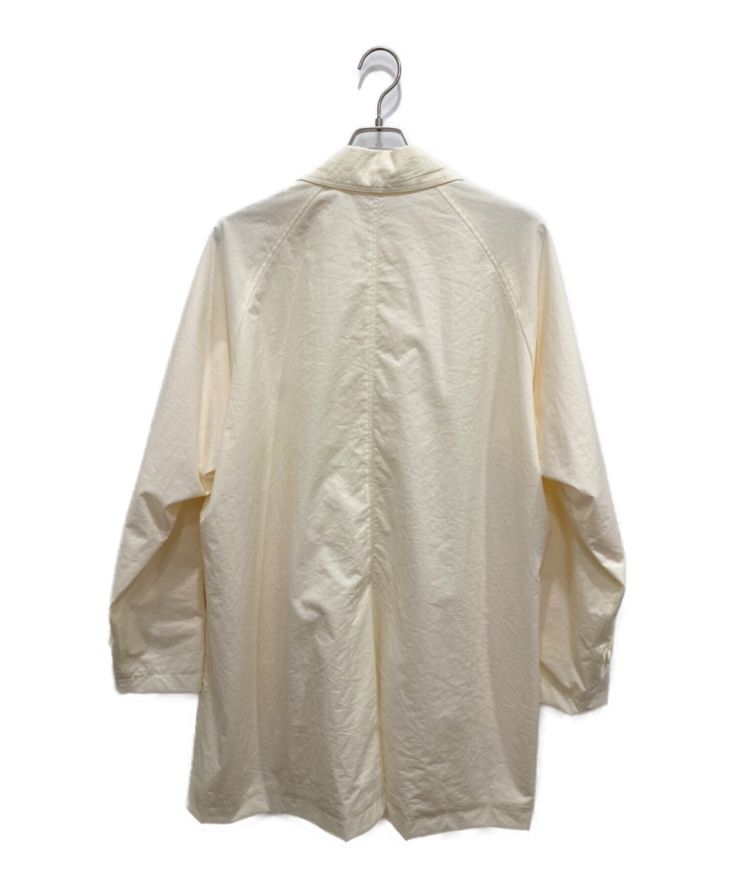 中古・古着通販】UNIVERSAL PRODUCTS. (ユニバーサルプロダクツ) NYLON STAIN COLLAR COAT アイボリー  サイズ:2｜ブランド・古着通販 トレファク公式【TREFAC FASHION】スマホサイト