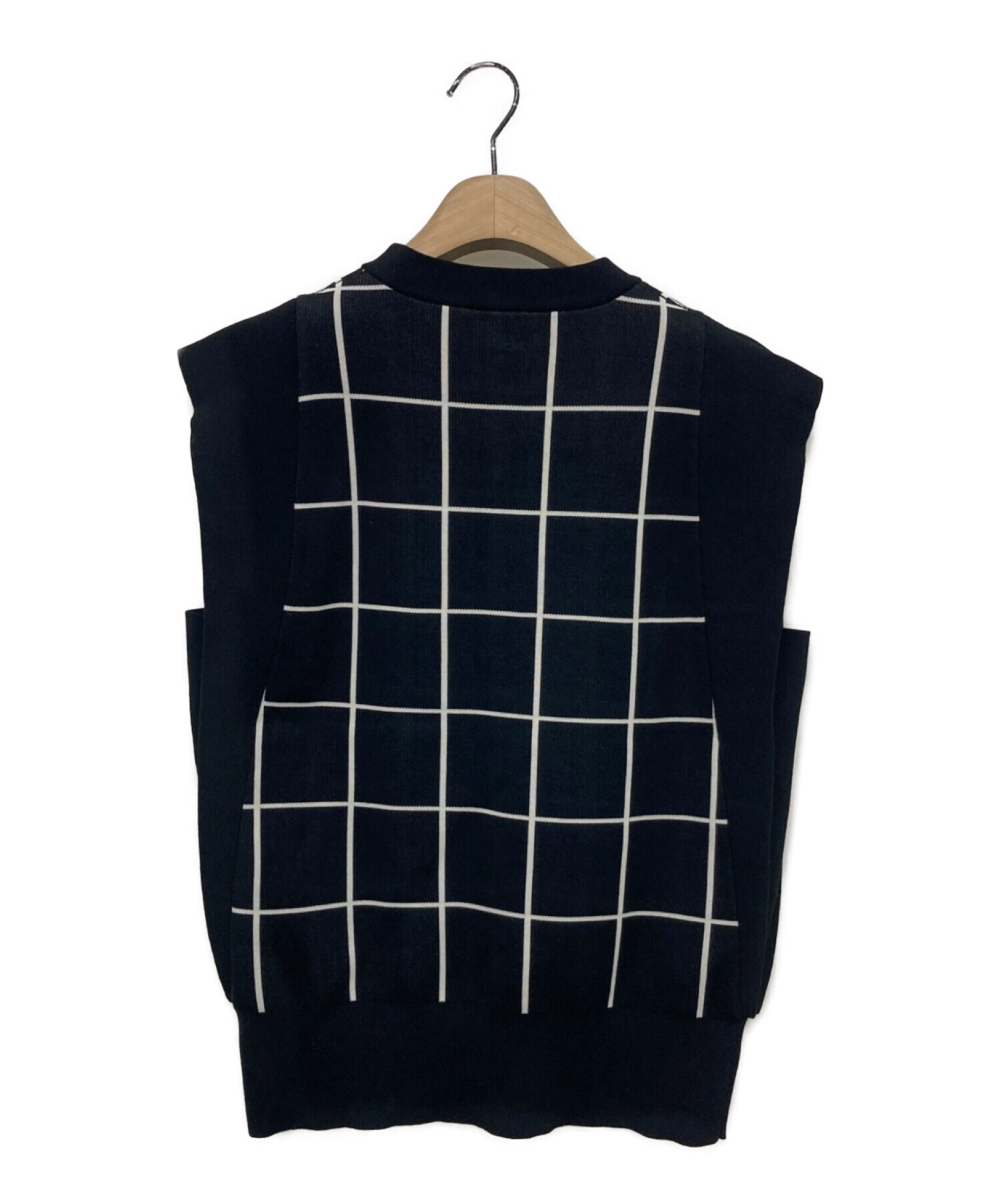 HYKE (ハイク) PLAID JACQUARD SLEEVELESS SWEATER ブラック サイズ:1