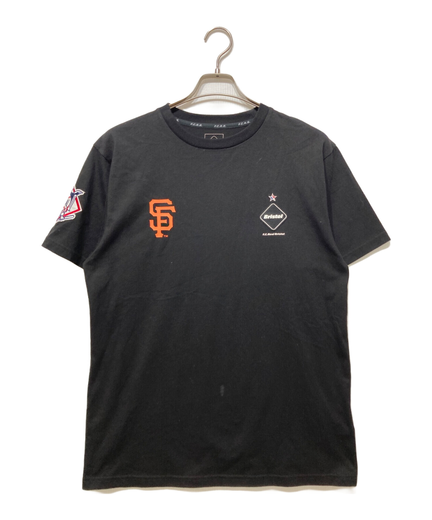 中古・古着通販】F.C.R.B. (エフシーアールビー) MLB (エムエルビー) TOUR L/S B&W BIG TEAM LOGO TEE  ブラック サイズ:Ⅿ｜ブランド・古着通販 トレファク公式【TREFAC FASHION】スマホサイト