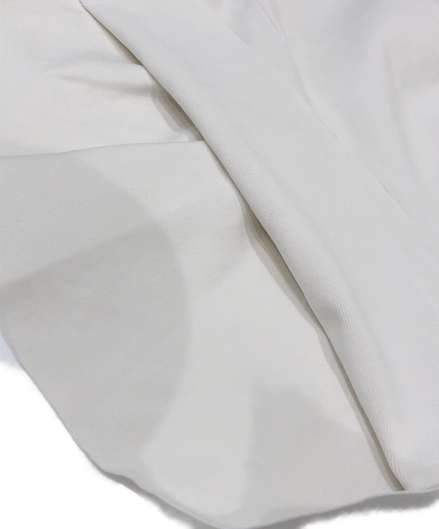 JUSGLITTY (ジャスグリッティー) ペプラムニットプルオーバーシャツ オフホワイト サイズ:2 未使用品