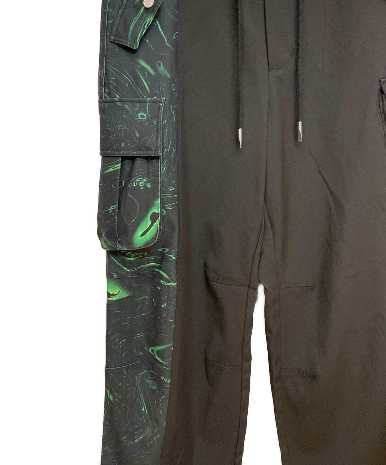 中古・古着通販】FenG CHen WANG (フェンチェンワン) Lacquerware Print Cargo Pants ブラック×グリーン  サイズ:M｜ブランド・古着通販 トレファク公式【TREFAC FASHION】スマホサイト