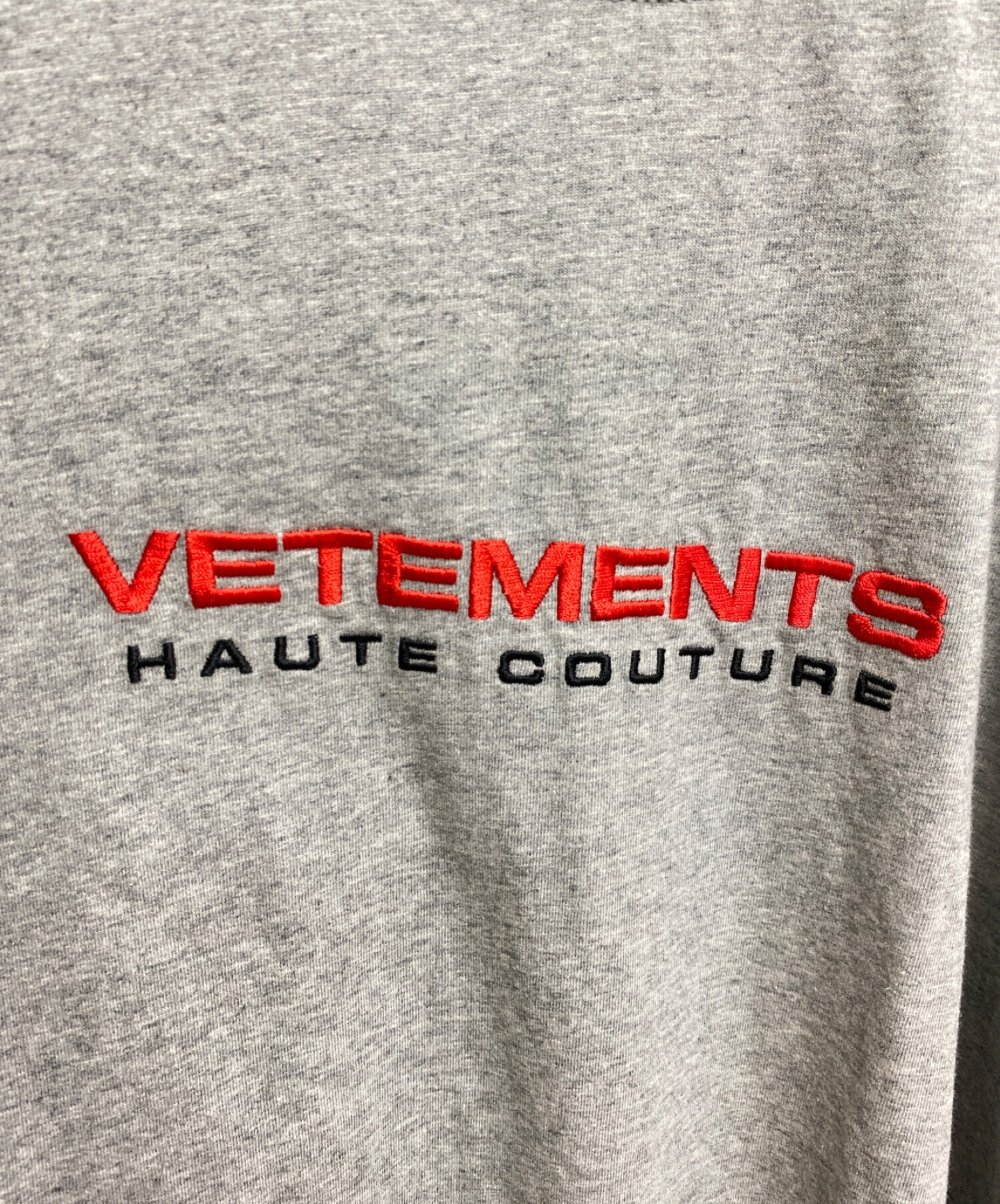 VETEMENTS (ヴェトモン) LOGO HAUTE COUTURE TEE グレー サイズ:M