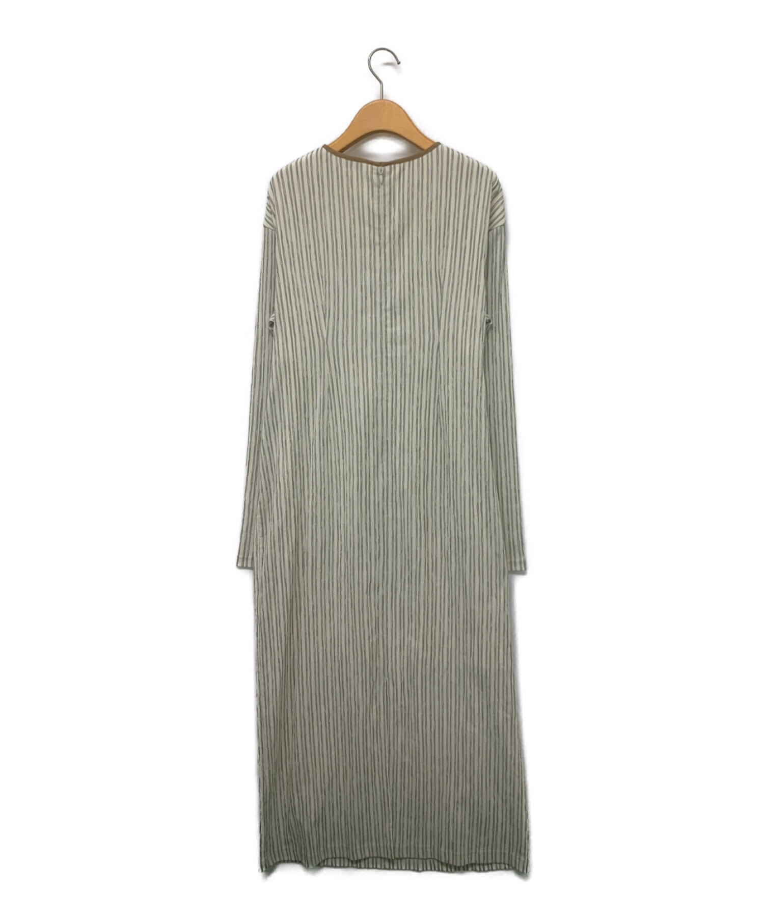 中古・古着通販】CLANE (クラネ) COTTON CREPE TUCK ONE PIECE