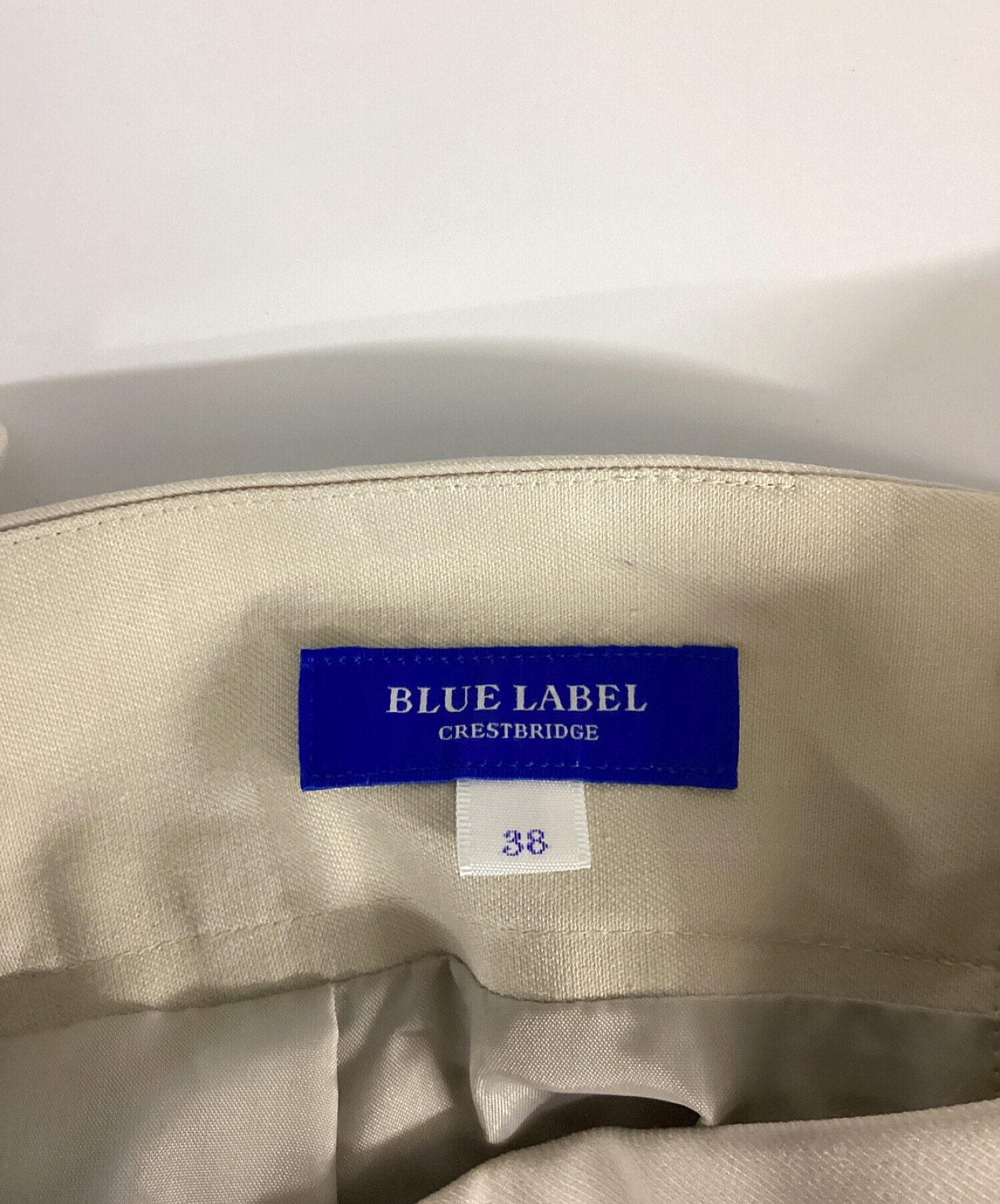 中古・古着通販】BLUE LABEL CRESTBRIDGE (ブルーレーベルクレストブリッジ) カルゼストレッチ マーメイドスカート ベージュ  サイズ:38 未使用品｜ブランド・古着通販 トレファク公式【TREFAC FASHION】スマホサイト