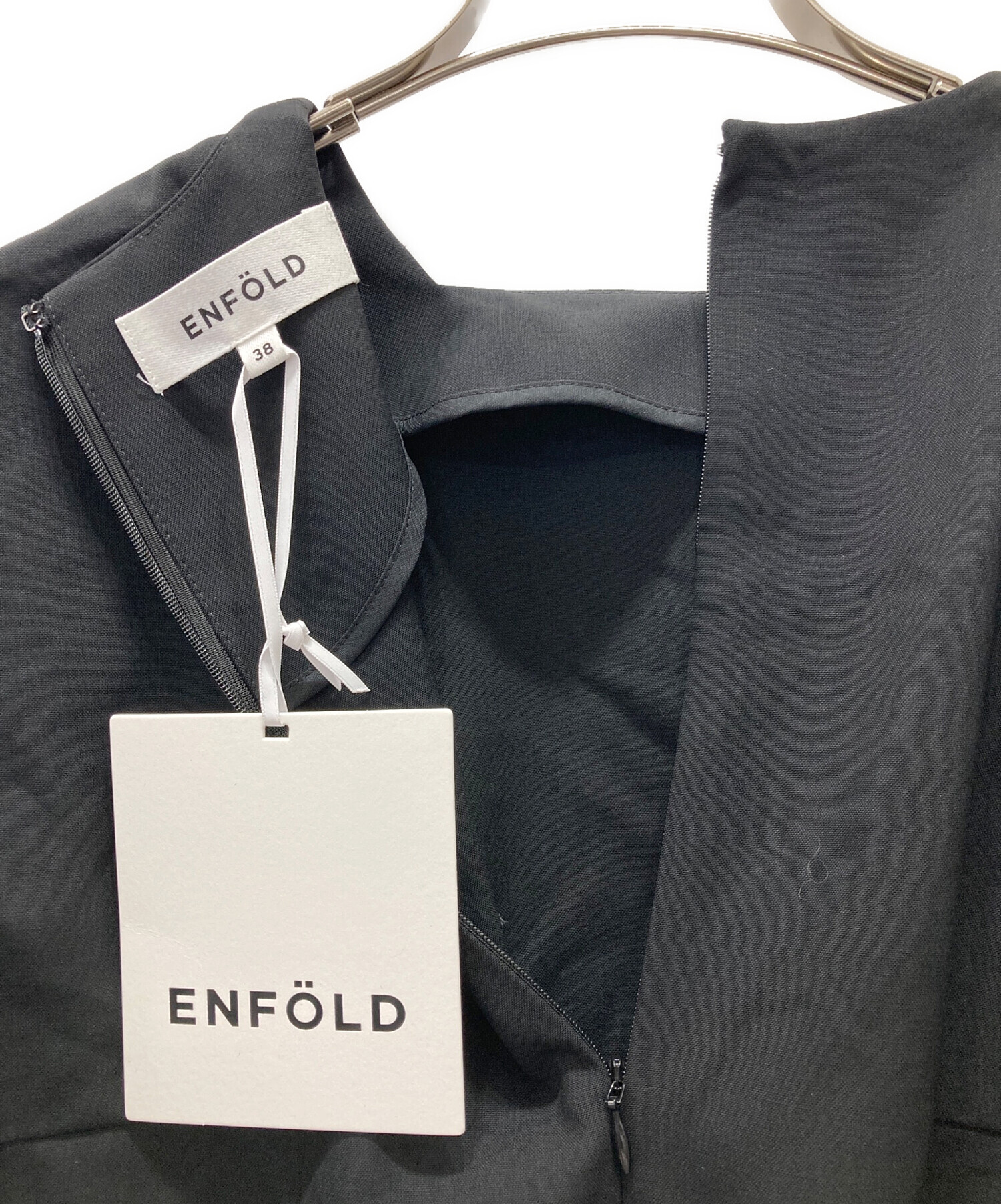 中古・古着通販】ENFOLD (エンフォルド) アシンメトリーボリュームスリーブブラウス ブラック サイズ:38｜ブランド・古着通販  トレファク公式【TREFAC FASHION】スマホサイト