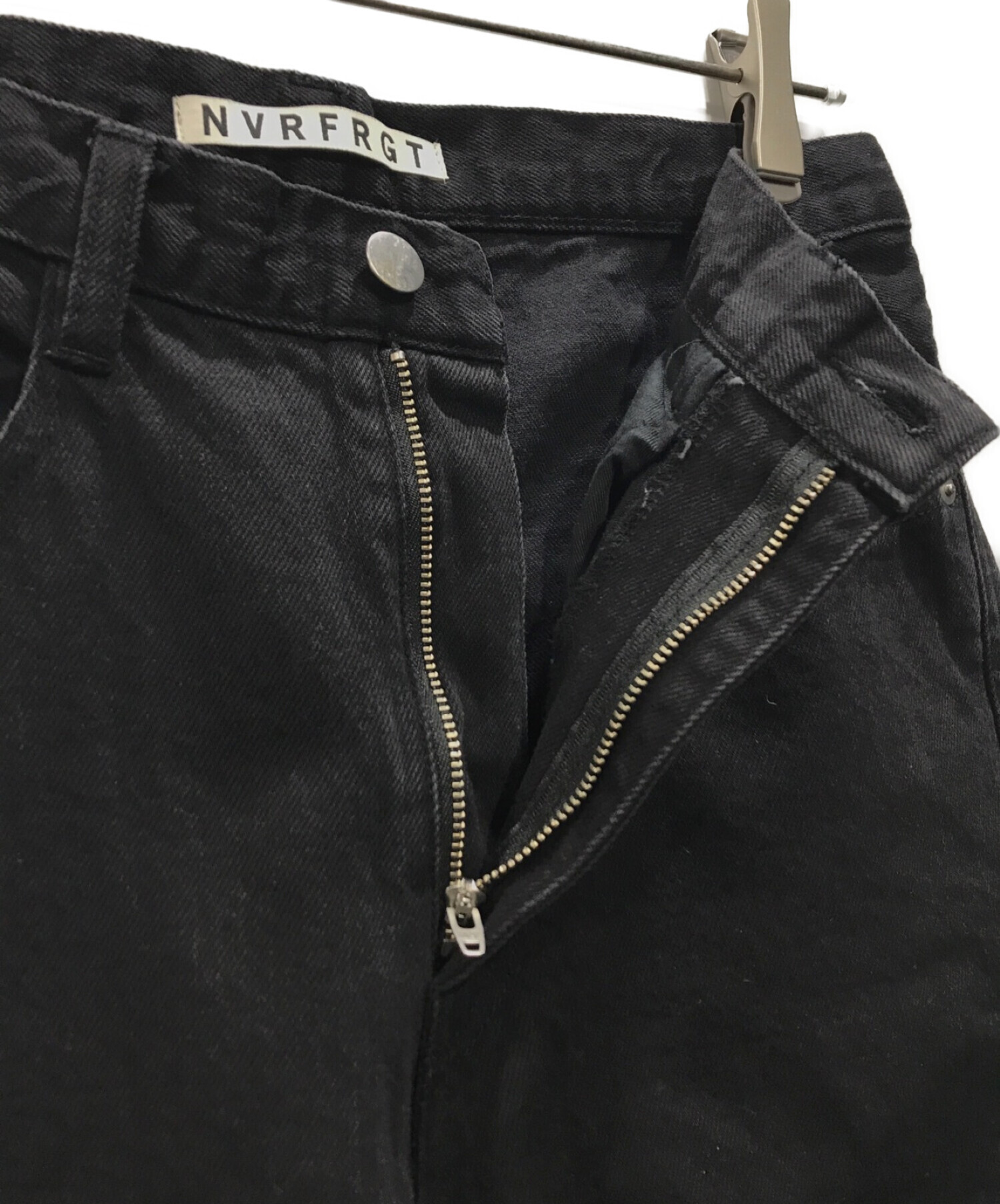 中古・古着通販】NVRFRGT (ネヴァーフォーゲット) 3D Twisted Jeans 3D ツイステッド ジーンズ ブラック  サイズ:2｜ブランド・古着通販 トレファク公式【TREFAC FASHION】スマホサイト