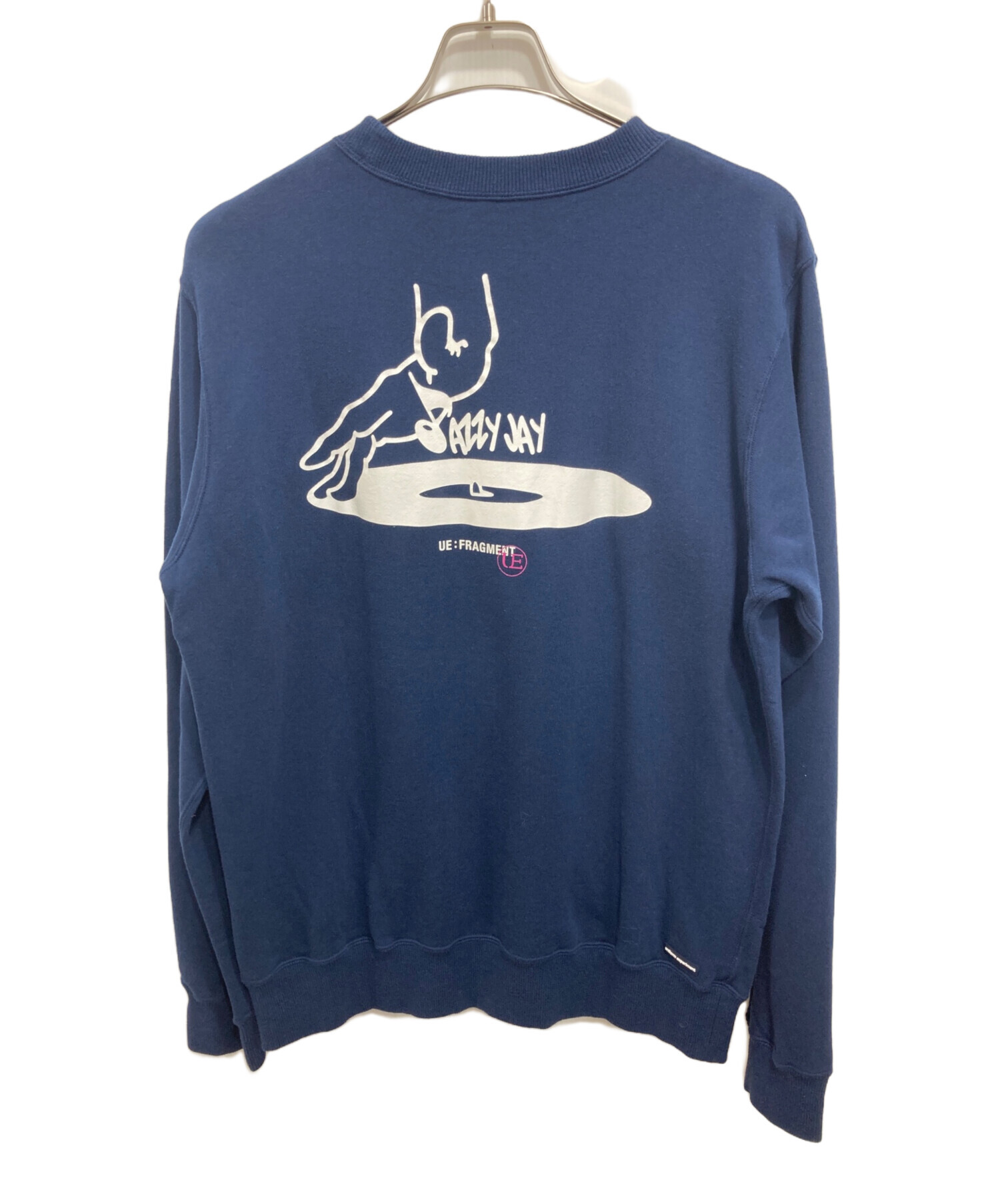 uniform experiment (ユニフォームエクスペリメント) FRAGMENT JAZZY JAY JAZZY JAY CREW NECK  SWEAT NAVY サイズ:3 未使用品