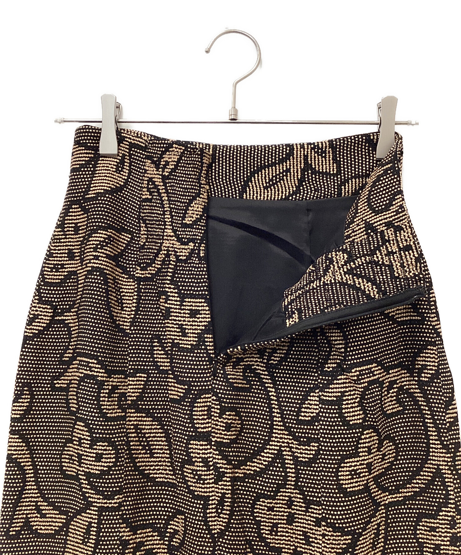 中古・古着通販】TODAYFUL (トゥデイフル) Jacquard Leaf Pencilskirt ブラック サイズ:36｜ブランド・古着通販  トレファク公式【TREFAC FASHION】スマホサイト