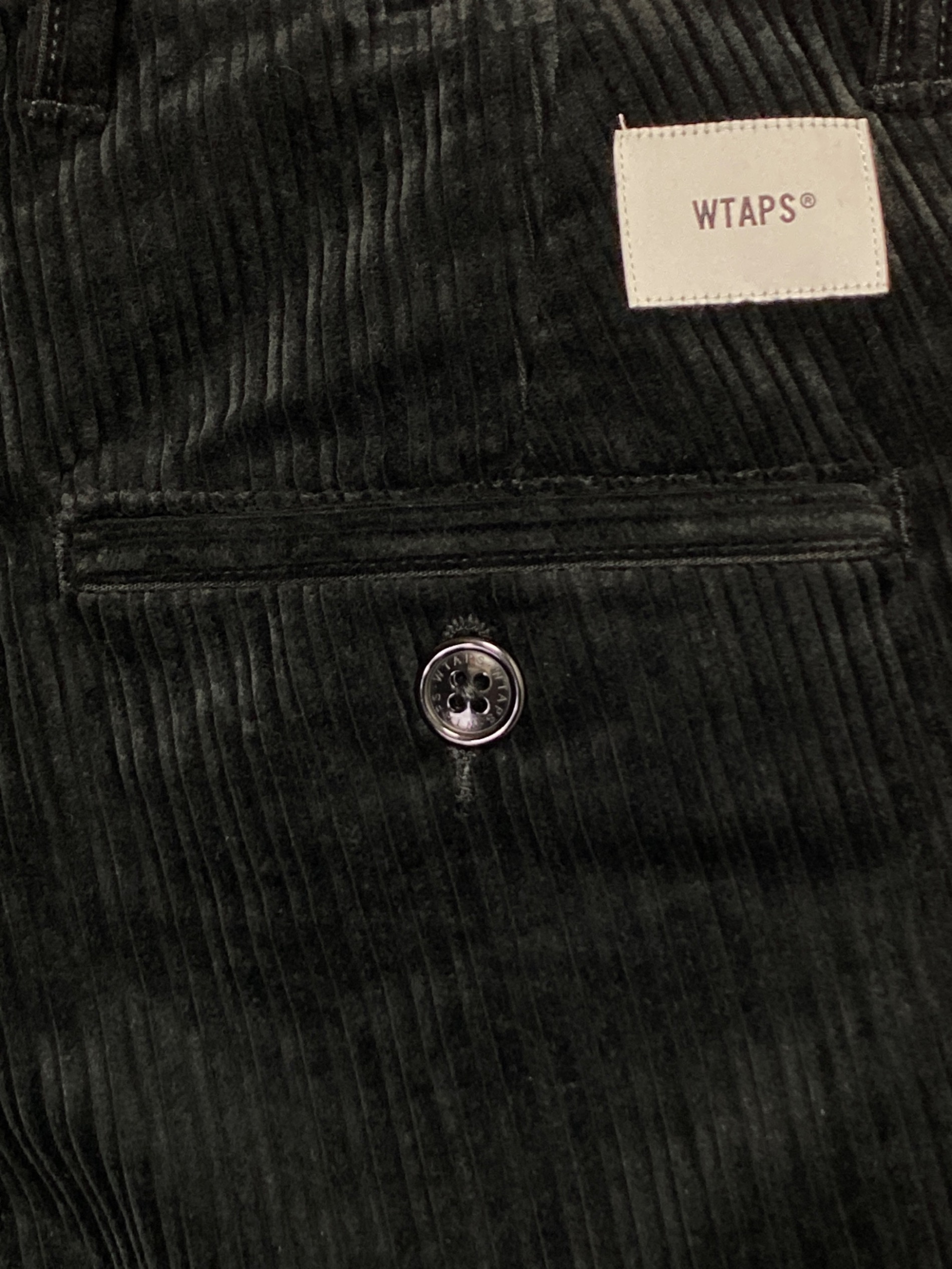 中古・古着通販】WTAPS (ダブルタップス) TUCK 02 CORDUROY TROUSERS ブラック サイズ:1 未使用品｜ブランド・古着通販  トレファク公式【TREFAC FASHION】スマホサイト