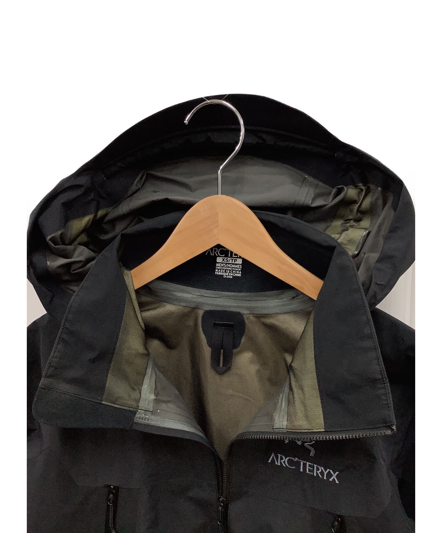 ARC'TERYX (アークテリクス) BETA LT HYBRID JACKET メンズ XS ブラック サイズ:XS GORE-TEX  臭い・首元・袖口ヨゴレ有