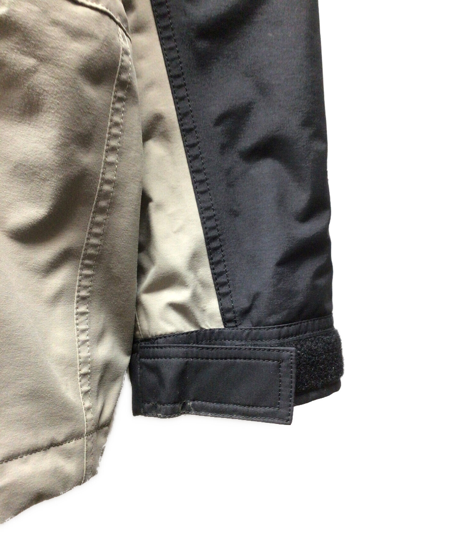 THE NORTH FACE (ザ ノース フェイス) マウンテンライトジャケット ミネラルグレー×ブラック/グレージュ サイズ:XL