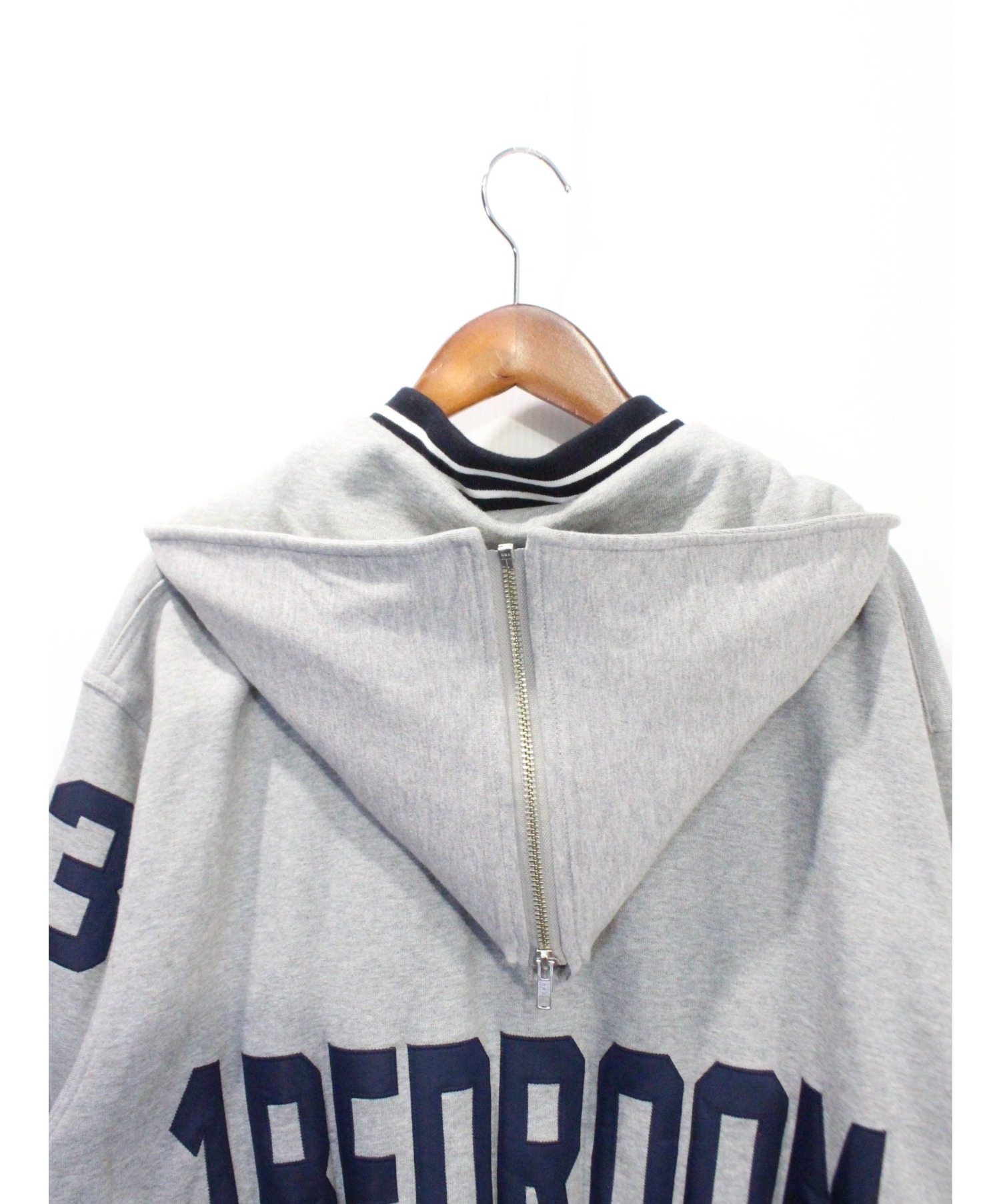 中古・古着通販】Quigley (キグリー) 21SS HOOD VARSITY JACKET グレー