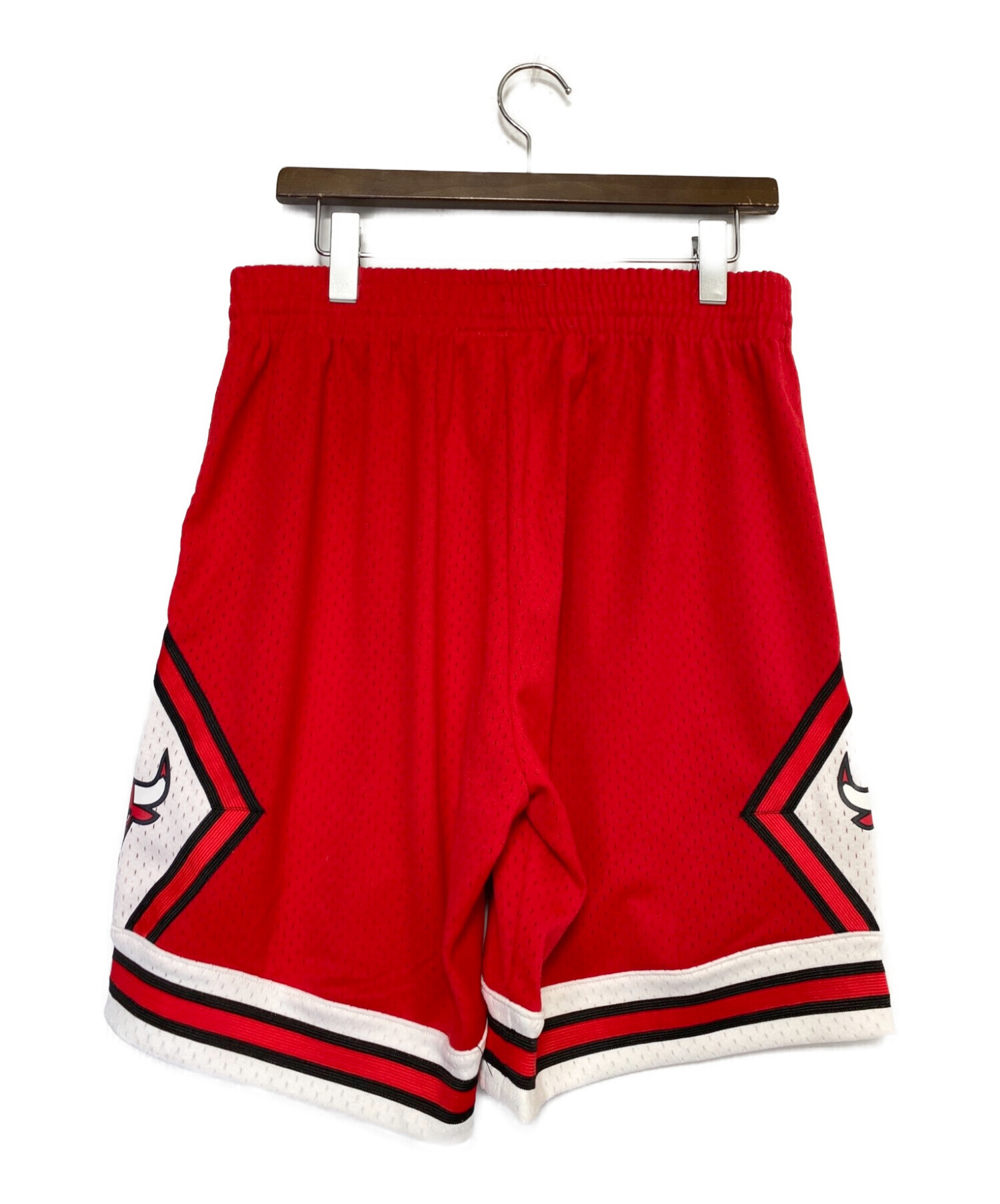 MITCHELL & NESS (ミッチェルアンドネス) NBA SWINGMAN ROAD SHORTS BULLS レッド サイズ:M