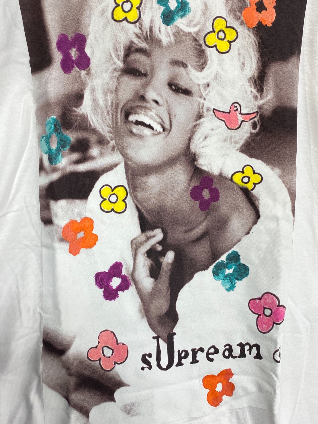 supreme naomi tee Lサイズnaomi - ceskymak.cz