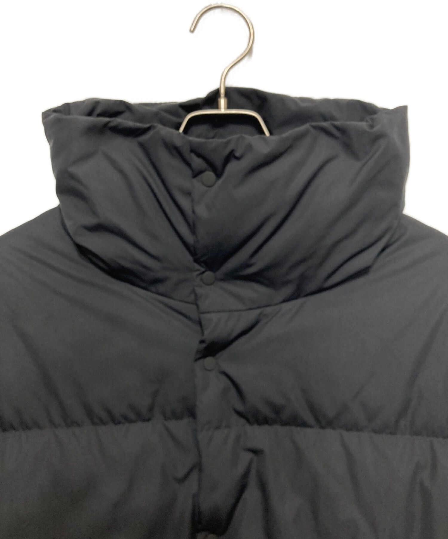 COS (コス) ダウンジャケット ブラック サイズ:L
