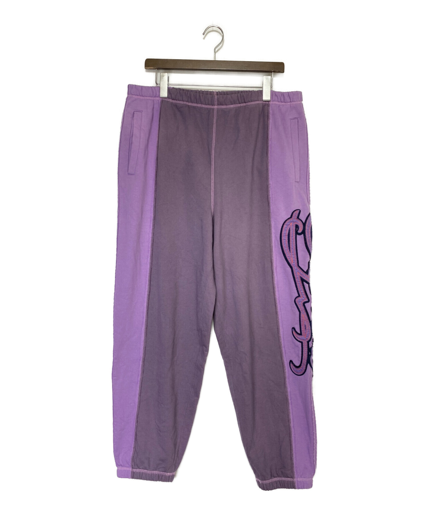 SUPREME (シュプリーム) Paneled Script Sweatpant ラベンダー サイズ:L